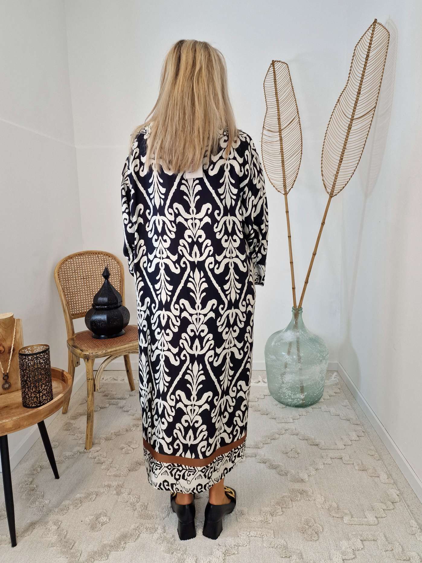 BLUSEN KLEID COSIMA SCHWARZ WEISS langes Seiden Kleid Dress Longbluse Made in Italy 34-42 BLUSEN KLEID COSIMA SCHWARZ WEISS langes Seiden Kleid Dress Longbluse Made in Italy 34-42