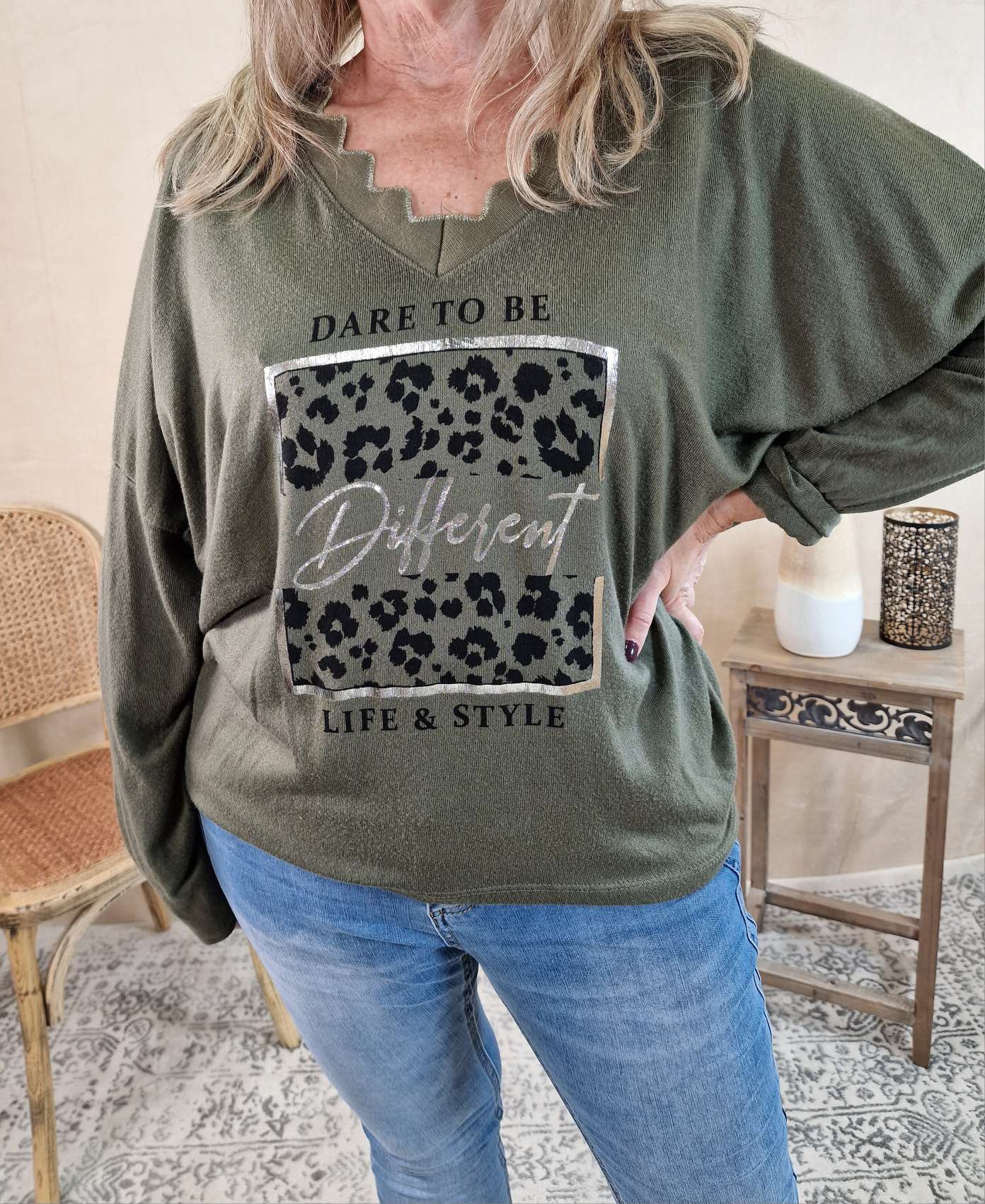 LONGSLEEVE SHIRT DARE TO BE DIFFERENT KHAKI 34-42/44 Made in Italy Langarm Pullover Oversize LONGSLEEVE SHIRT DARE TO BE DIFFERENT KHAKI 34-42/44 Made in Italy Langarm Pullover Oversize