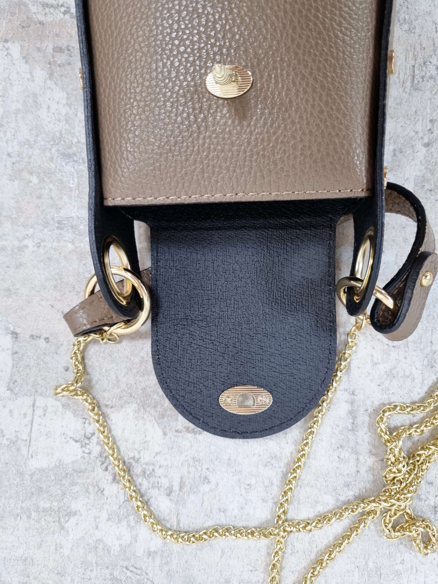 HANDYTASCHE BIENE BIG Made in Italy Ledertasche Umhängetasche Tasche echt Leder versch. Farben HANDYTASCHE BIENE BIG Made in Italy Ledertasche Umhängetasche Tasche echt Leder versch. Farben