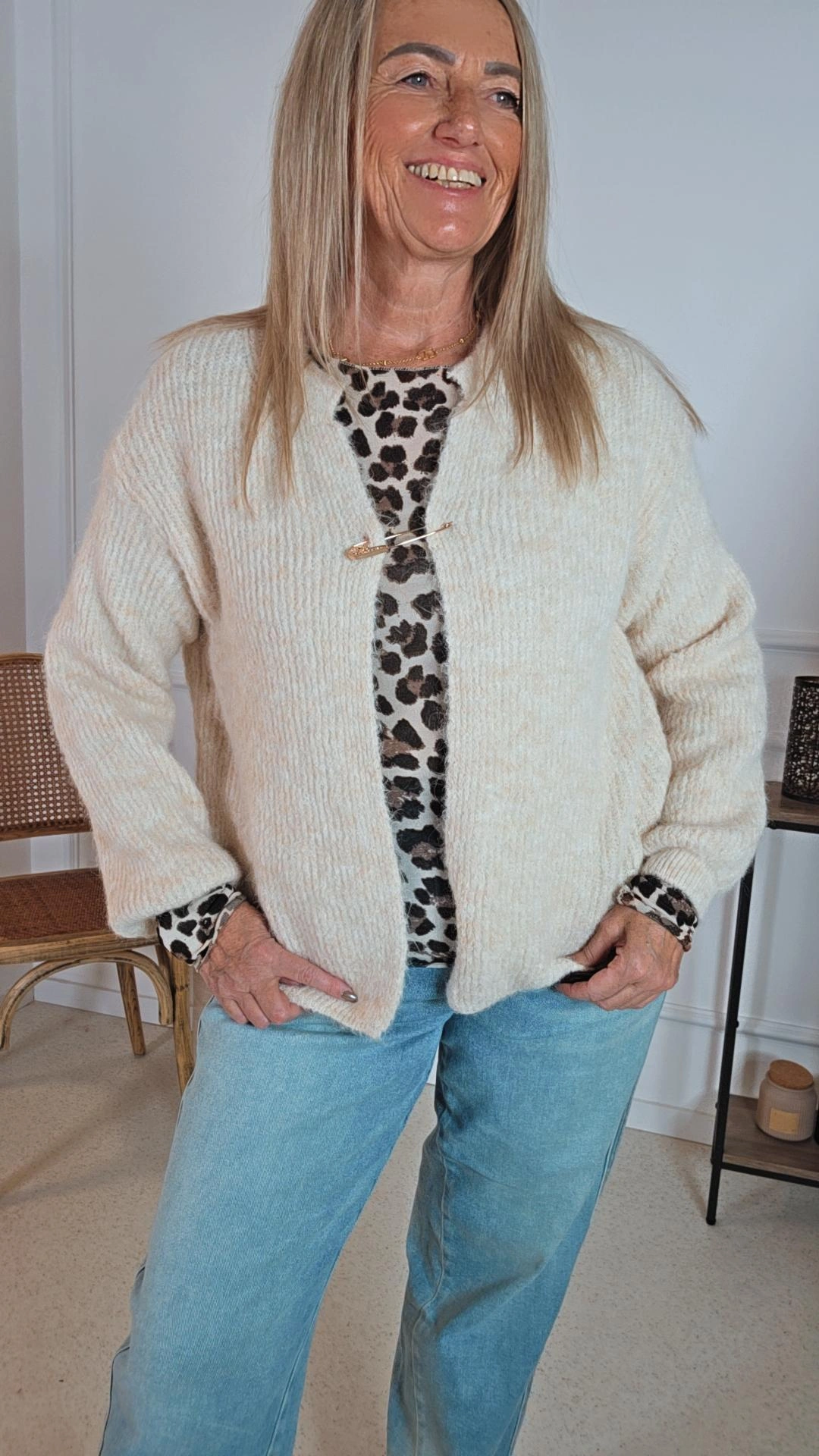 ALPAKA CARDIGAN ALINA 34-42 Made in Italy mit dekorativer Sicherheitsnadel