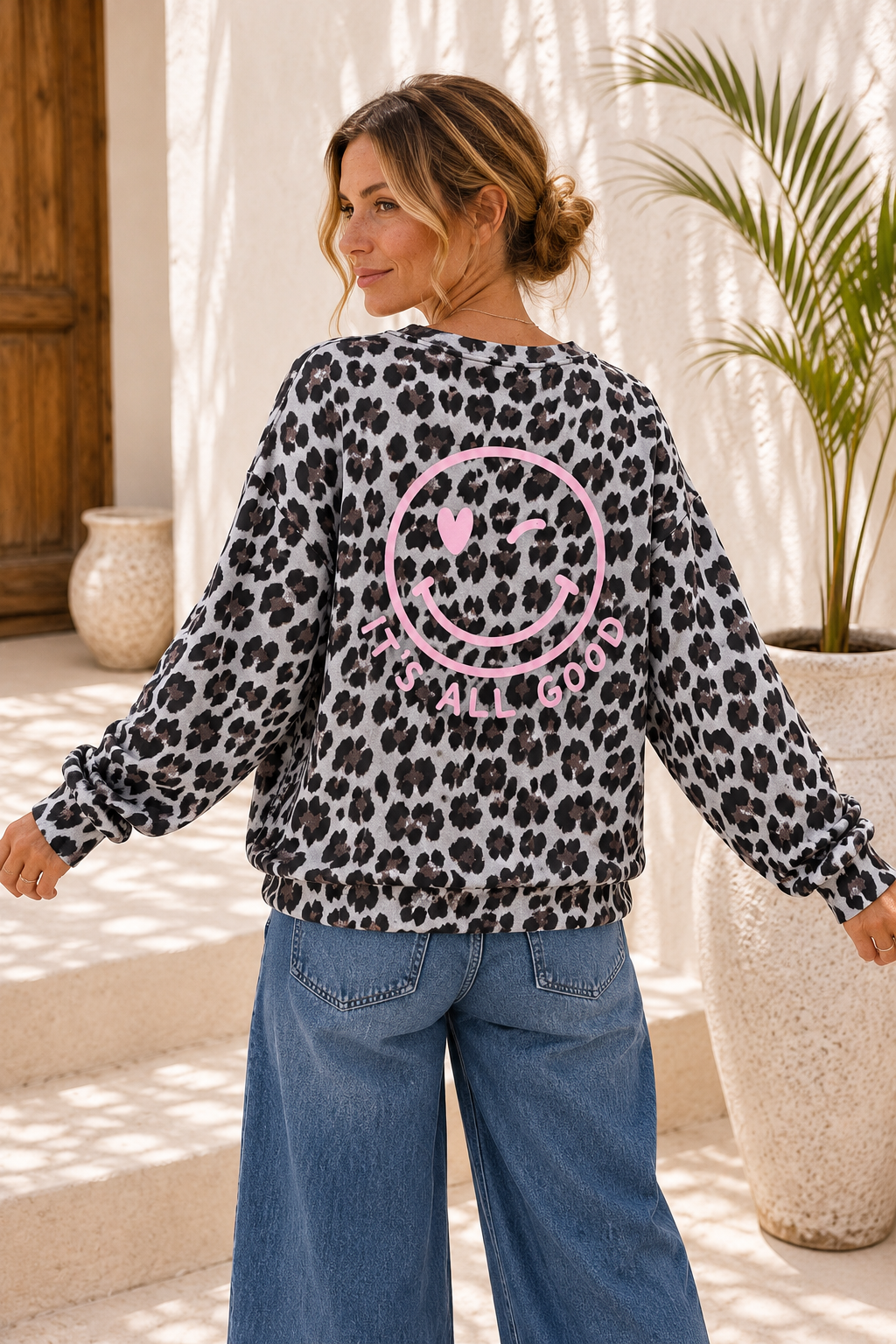 Sweatshirt „Happy Vibes NINA LEO“ – Made in Italy Gr. 34-42/44