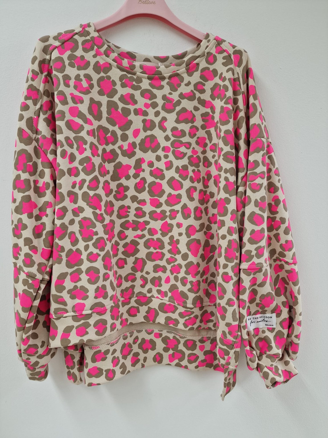 Leo Sweater mit Patch – SW0093 Made in Italy Gr 34-42