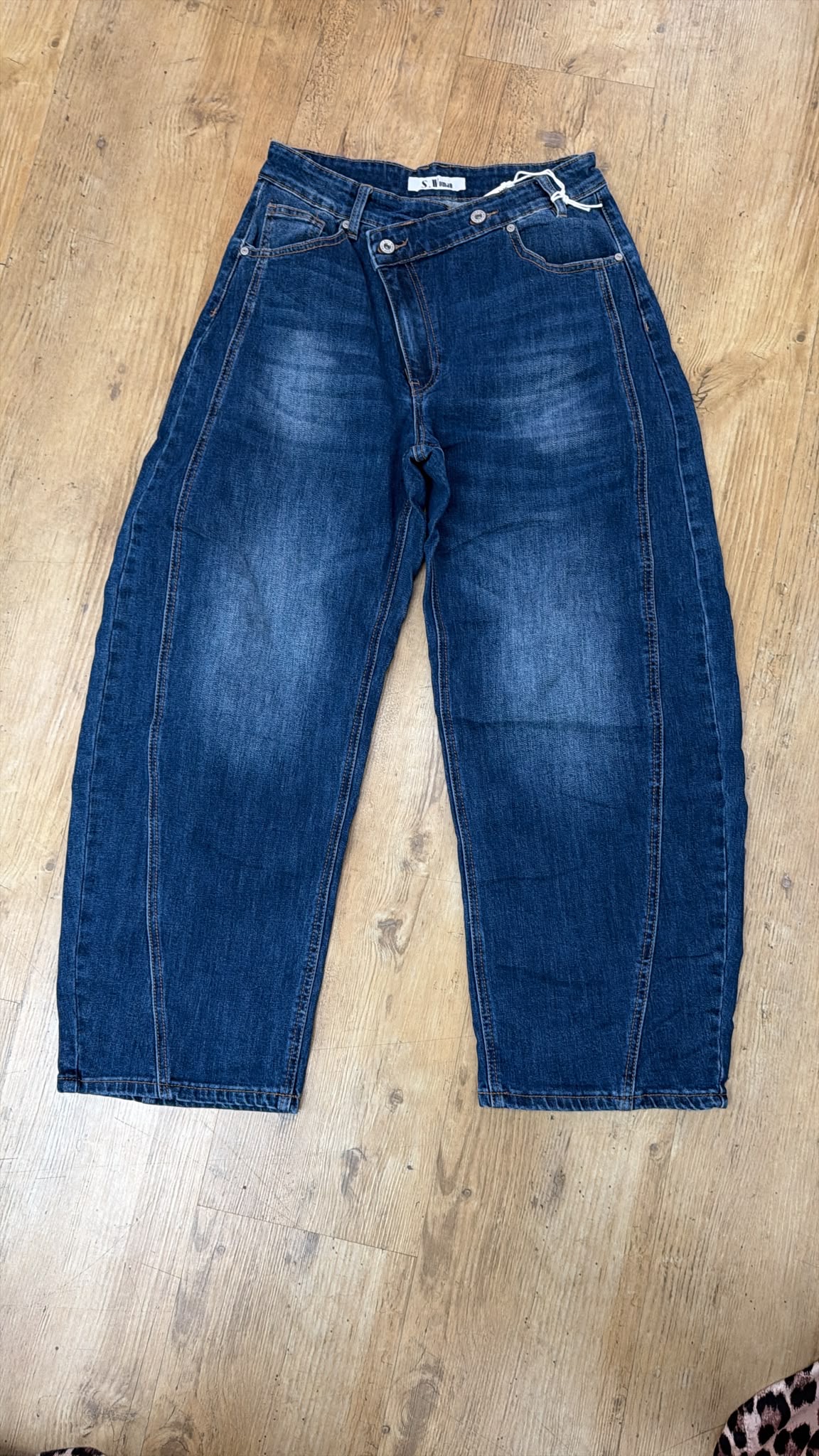 Ballon Jeans Milla - Denim mit schräger Knopfleiste Made in Italy