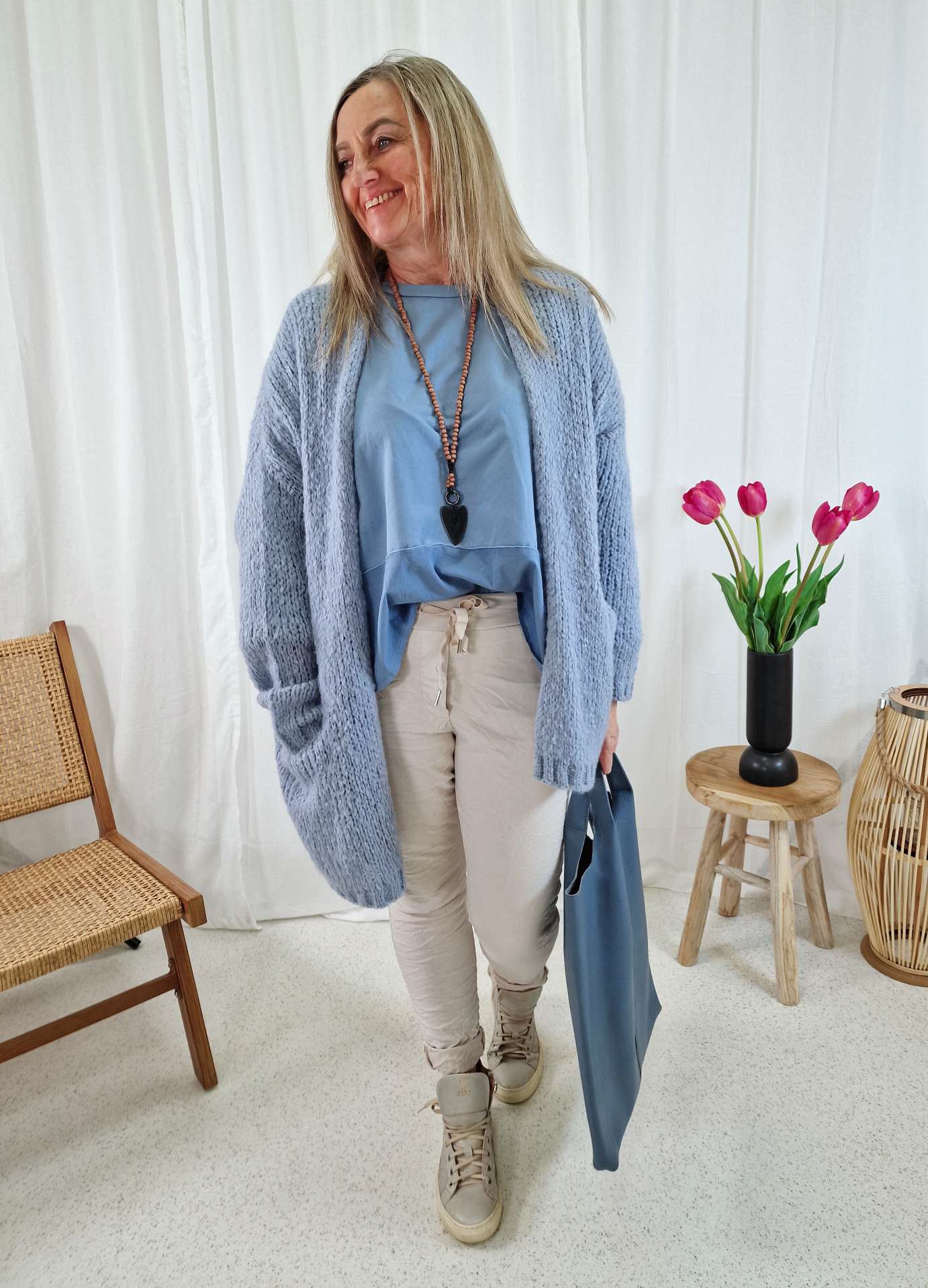 KNIT CARDIGAN JANA HELLBLAU 34-42 Made in Italy kurze Strickjacke