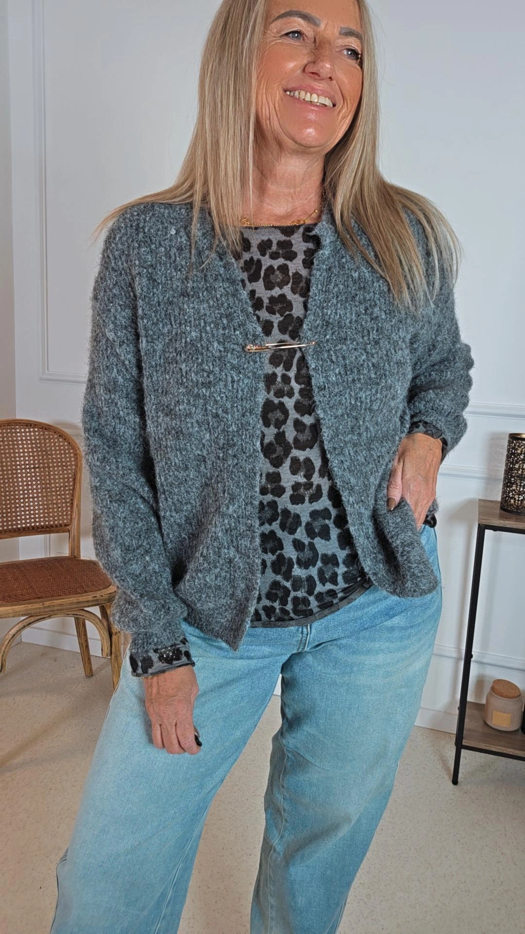 ALPAKA CARDIGAN ALINA 34-42 Made in Italy mit dekorativer Sicherheitsnadel