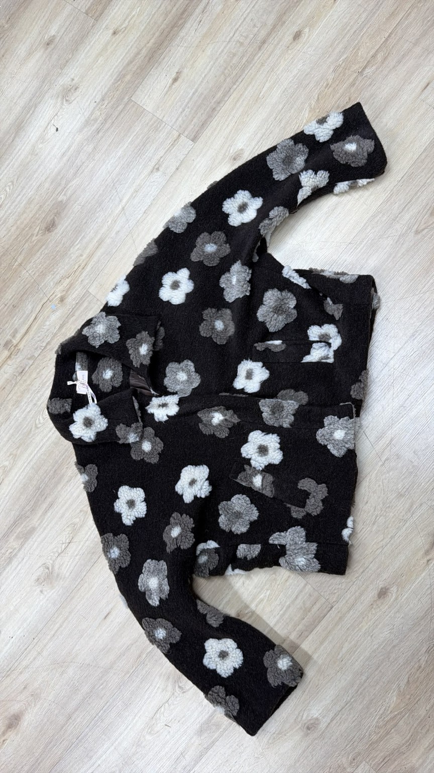 Exklusive Teddyjacke mit 3D-Blüten TJ0193 I Made in Itlay 34-42