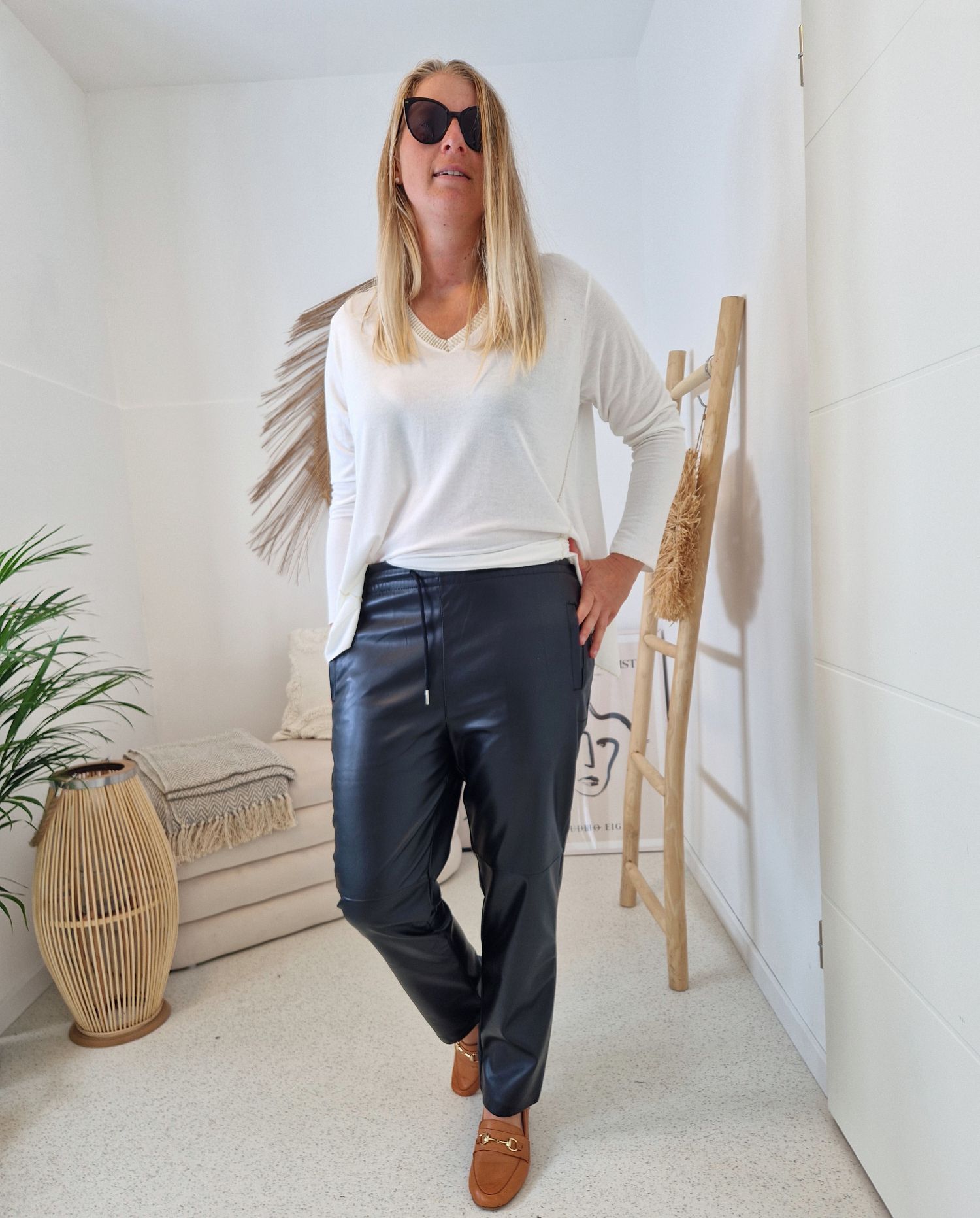 LUXURY FAKE LEATHER JOGPANT ULA BLACK Kunstleder Hose Variantenartikel LUXURY FAKE LEATHER JOGPANT ULA BLACK Kunstleder Hose Variantenartikel