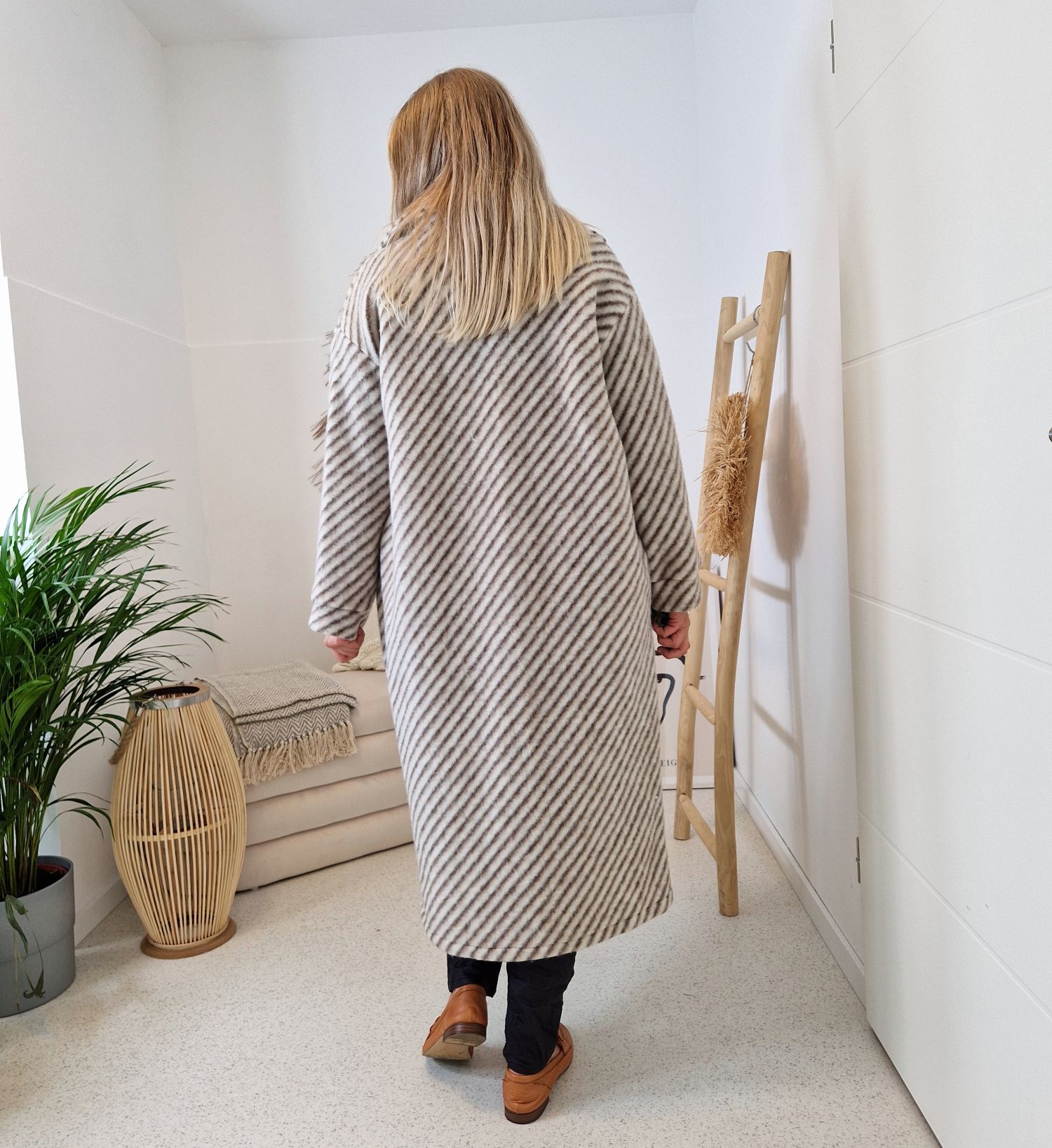 WOLL MANTEL PIA STRIPES BRAUN 36-42 Made in Italy Winter Jacke Fleece Mantel COAT Kopie WOLL MANTEL PIA STRIPES BRAUN 36-42 Made in Italy Winter Jacke Fleece Mantel COAT Kopie