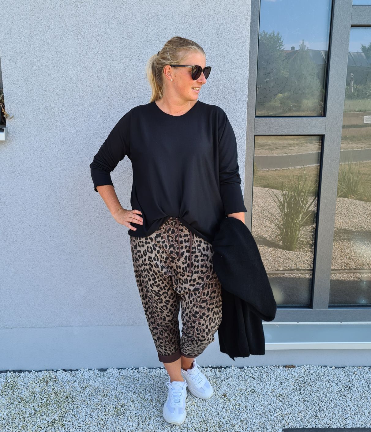 LEO BAGGY JOGPANT NALA SCHLAMM 36-42 Made in Italy Freizeit Hose Jogger Jogginghose PANT LEO BAGGY JOGPANT NALA SCHLAMM 36-42 Made in Italy Freizeit Hose Jogger Jogginghose PANT