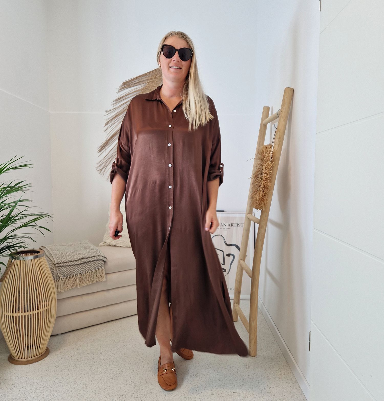 BLUSENKLEID NORA BRAUN 34-42/44 Made in Italy Oversize Maxi Kleid Mantel DRESS Satin Optik BLUSENKLEID NORA BRAUN 34-42/44 Made in Italy Oversize Maxi Kleid Mantel DRESS Satin Optik