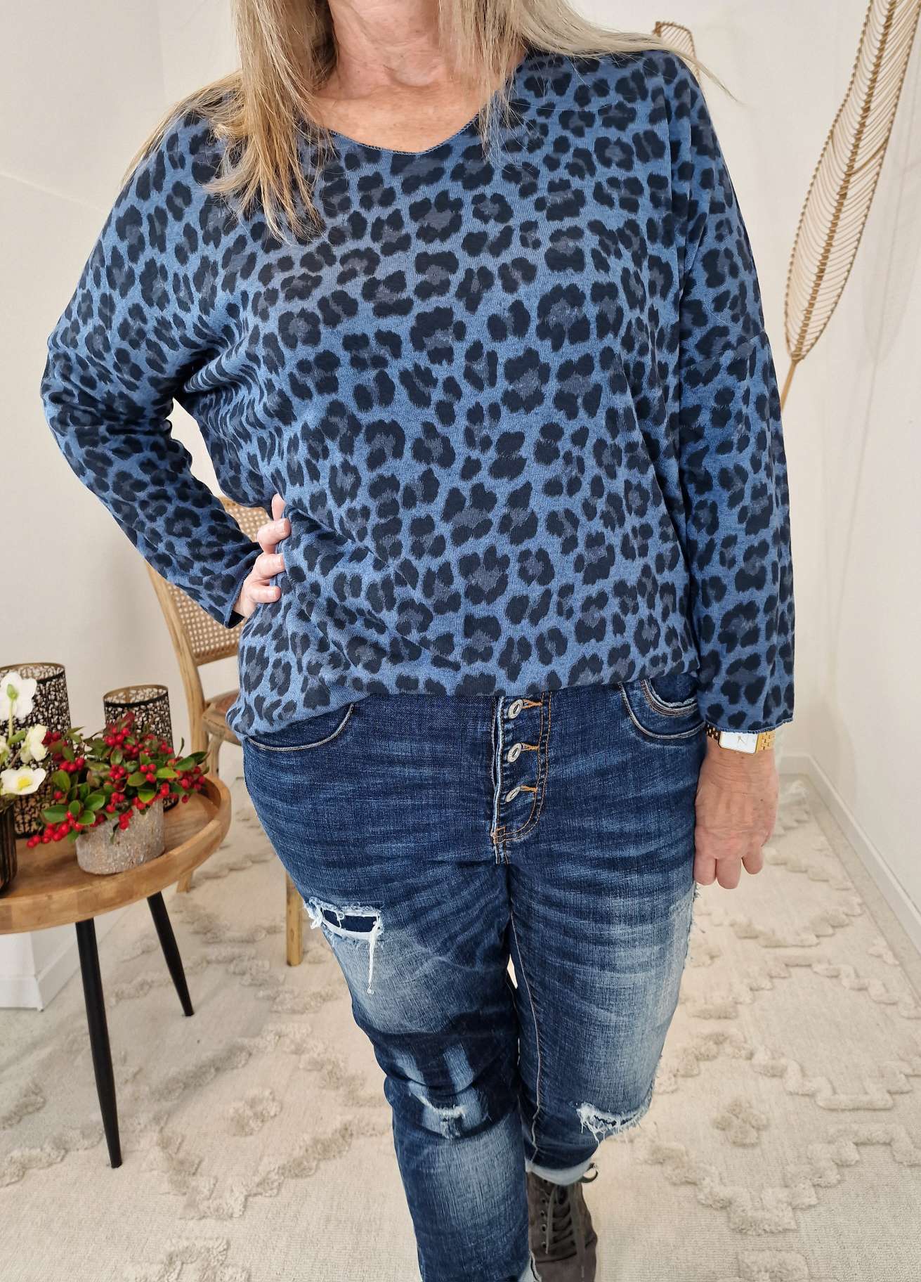 LIGHT KNIT LONGSLEEVE SHIRT MARIKA LEO BLAU Basic Langarm Pullover Leopard Sweater Made in Italy 34-42 LIGHT KNIT LONGSLEEVE SHIRT MARIKA LEO BLAU Basic Langarm Pullover Leopard Sweater Made in Italy 34-42
