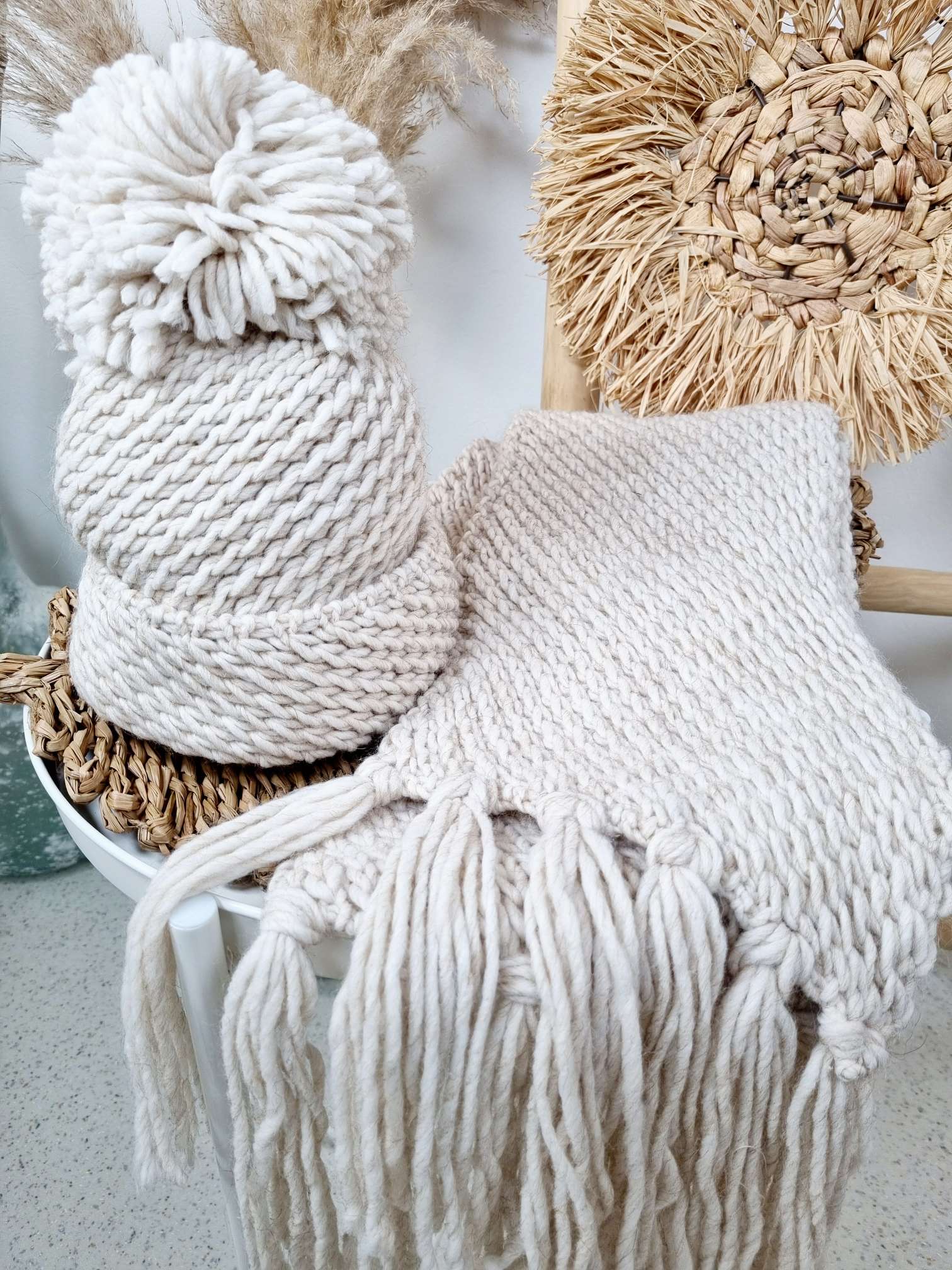 EDLER SCHAL SCARF GIADA CREME Made in Italy kuscheliger weicher Strick Schal Fransen EDLER SCHAL SCARF GIADA CREME Made in Italy kuscheliger weicher Strick Schal Fransen