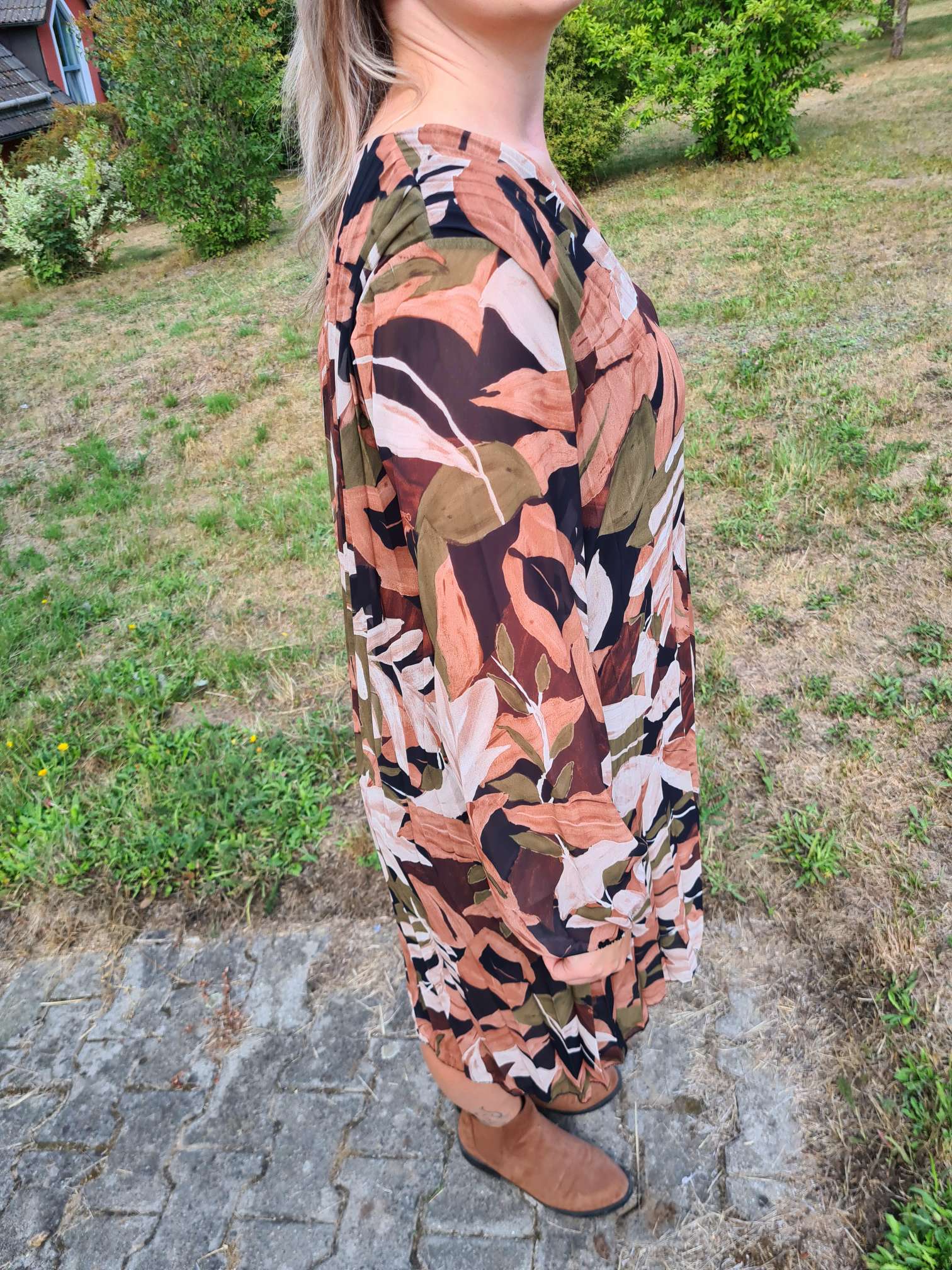 PLISSEE DRESS GINA LEAVES KHAKI 36-42 Made in Italy Plissee Herbst Kleid PLISSEE DRESS GINA LEAVES KHAKI 36-42 Made in Italy Plissee Herbst Kleid