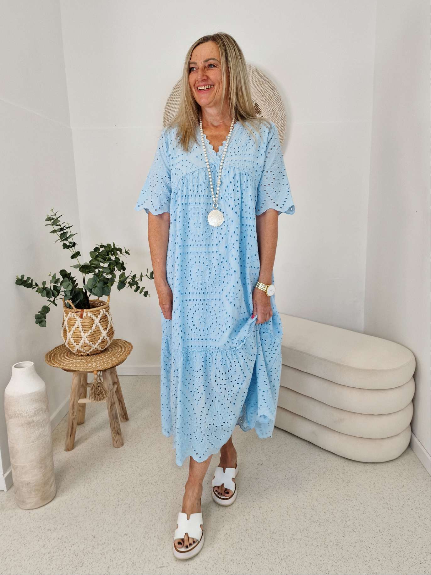 MAXI DRESS BIRGIT LOCHSTICKEREI HELLBLAU 34-42 Made in Italy langes Kleid Sommerkleid Baumwolle MAXI DRESS BIRGIT LOCHSTICKEREI HELLBLAU 34-42 Made in Italy langes Kleid Sommerkleid Baumwolle