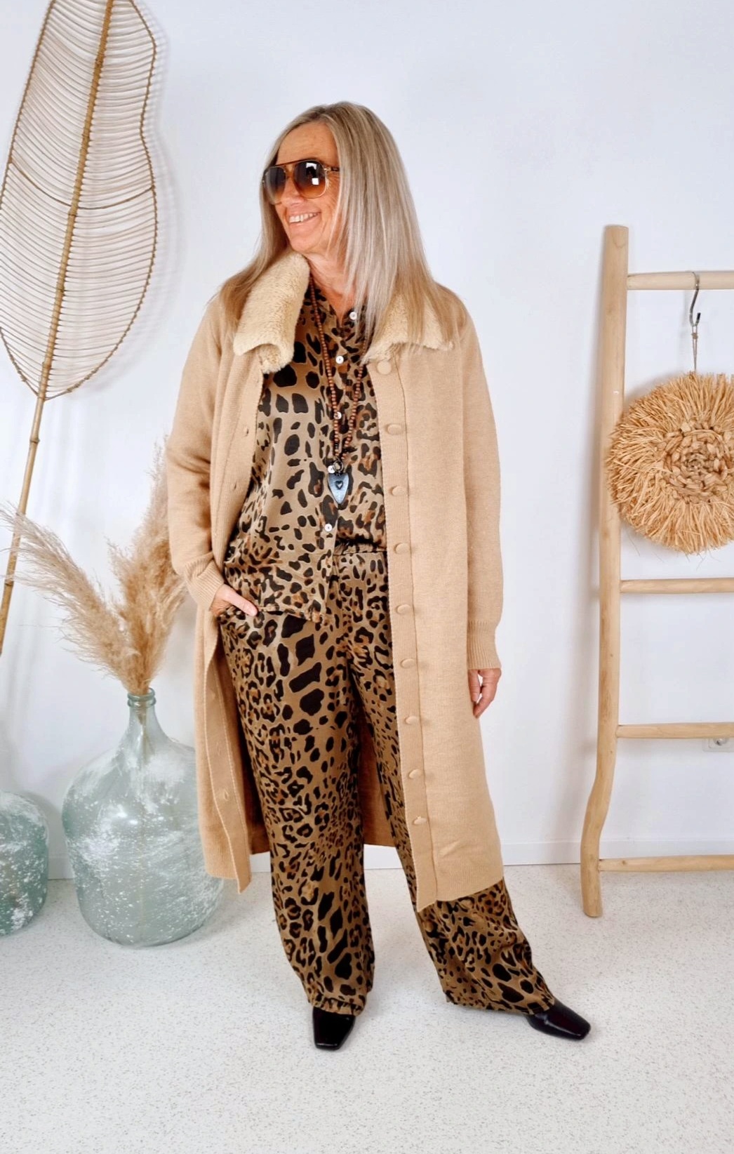 EDLE HOSE MORENA LEO BEIGE Hose Viskose Made in Italy Sommerhose 34-40 EDLE HOSE MORENA LEO BEIGE Hose Viskose Made in Italy Sommerhose 34-40