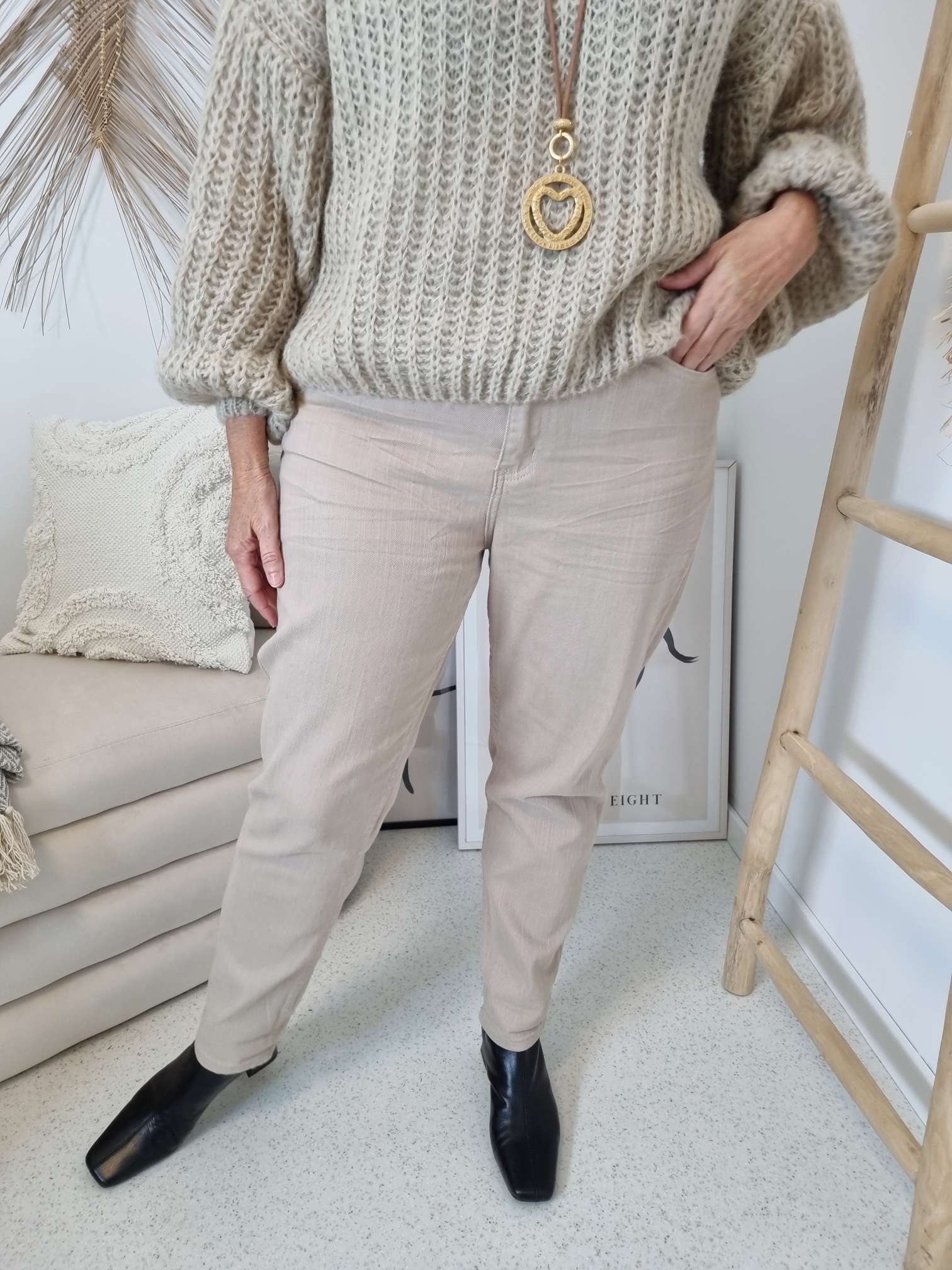 MOM JEANS EMILY BEIGE - VARIANTENARTIKEL Denim Baggy Stretch Hose MOM JEANS EMILY BEIGE - VARIANTENARTIKEL Denim Baggy Stretch Hose