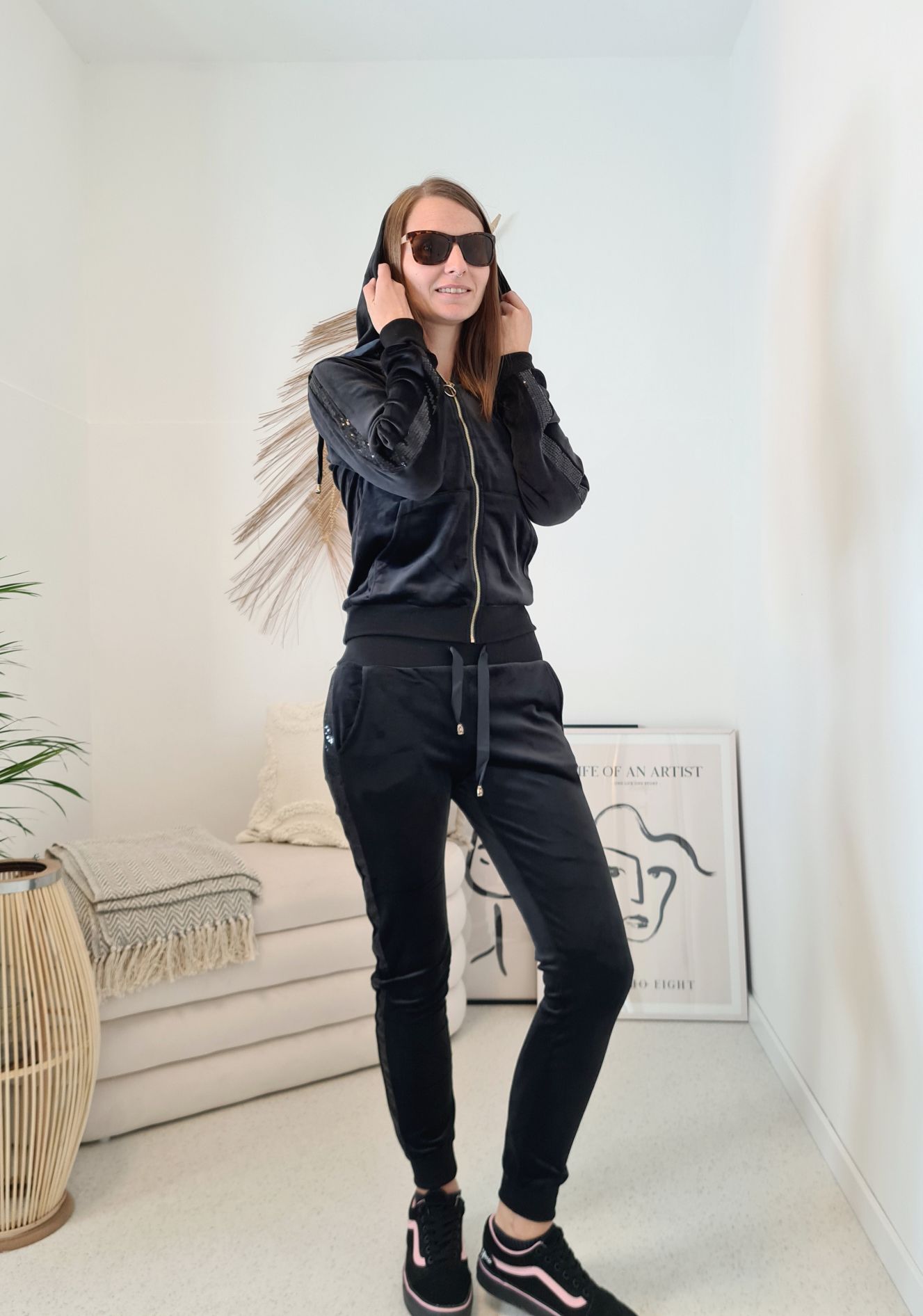 NICKI ANZUG VIO GLAMOUR SCHWARZ - VARIANTENARTIKEL Freizeitanzug Jogginganzug Loungewear Hausanzug Homewear NICKI ANZUG VIO GLAMOUR SCHWARZ - VARIANTENARTIKEL Freizeitanzug Jogginganzug Loungewear Hausanzug Homewear
