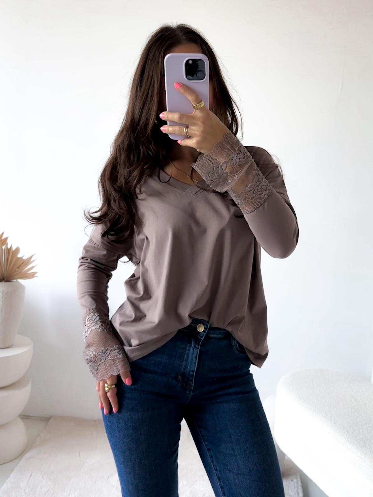 SHIRT RAMONA mit Spitze am Ärmel 34- 42/44 Made in Italy Longsleeve/Langarm mit V-Ausschnitt