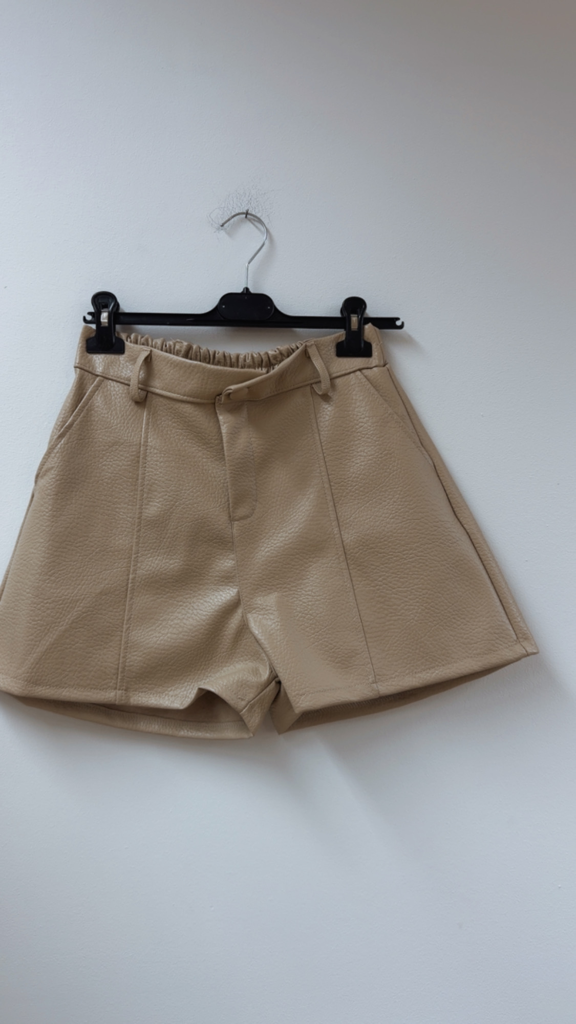 HO0116 – Trend Shorts in Lederoptik | Made in Italy Gr. 34-42/44