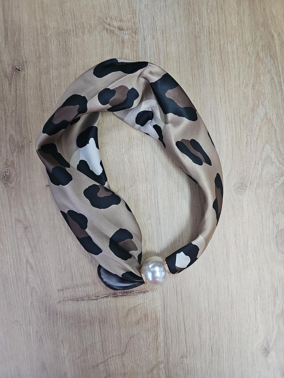 Tuchkette Evania LEO Perlenverschluss