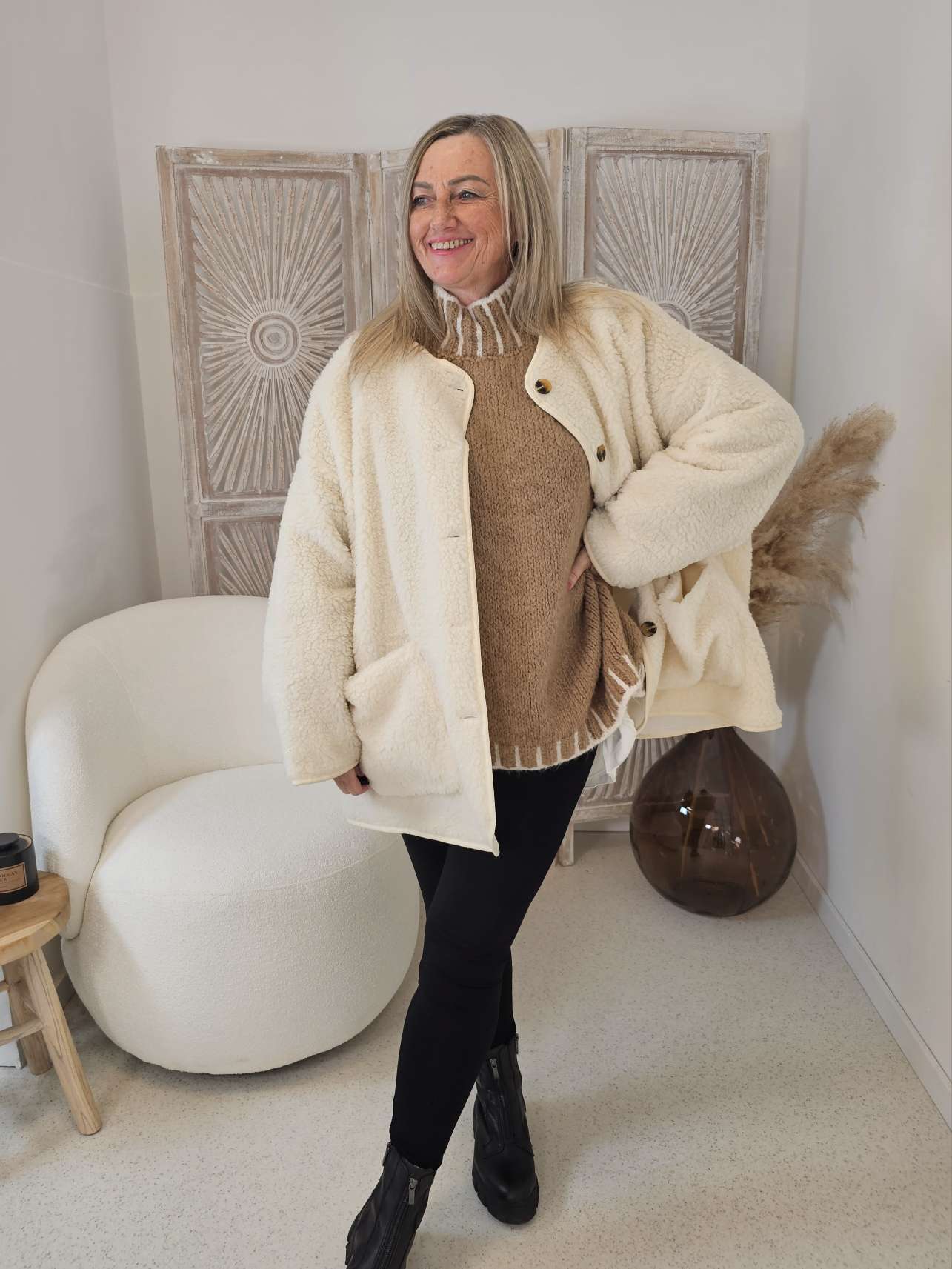 COZY KNIT SWEATER MALAGA Made in Italy 34-44 Stehkragen Pullover Kontrast Saum COZY KNIT SWEATER MALAGA Made in Italy 34-44 Stehkragen Pullover Kontrast Saum