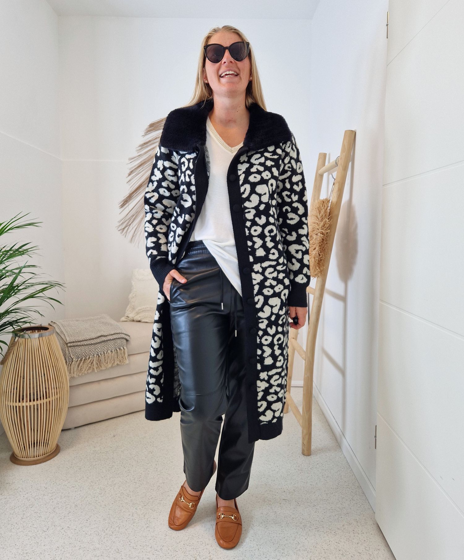 LUXURY KNIT COAT MIRINA LEO SCHWARZ 34-42 Strickmantel Mantel Cardigen Italy Kollektion LUXURY KNIT COAT MIRINA LEO SCHWARZ 34-42 Strickmantel Mantel Cardigen Italy Kollektion