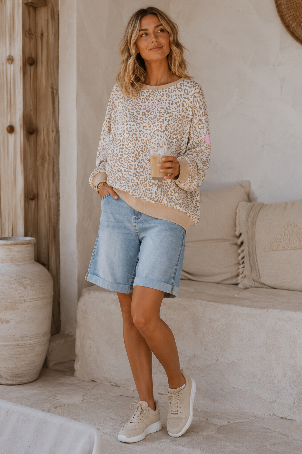 Sweatshirt „Namaste 24/7 LEO" – Made in Italy | One Size bis ca. Gr. 42