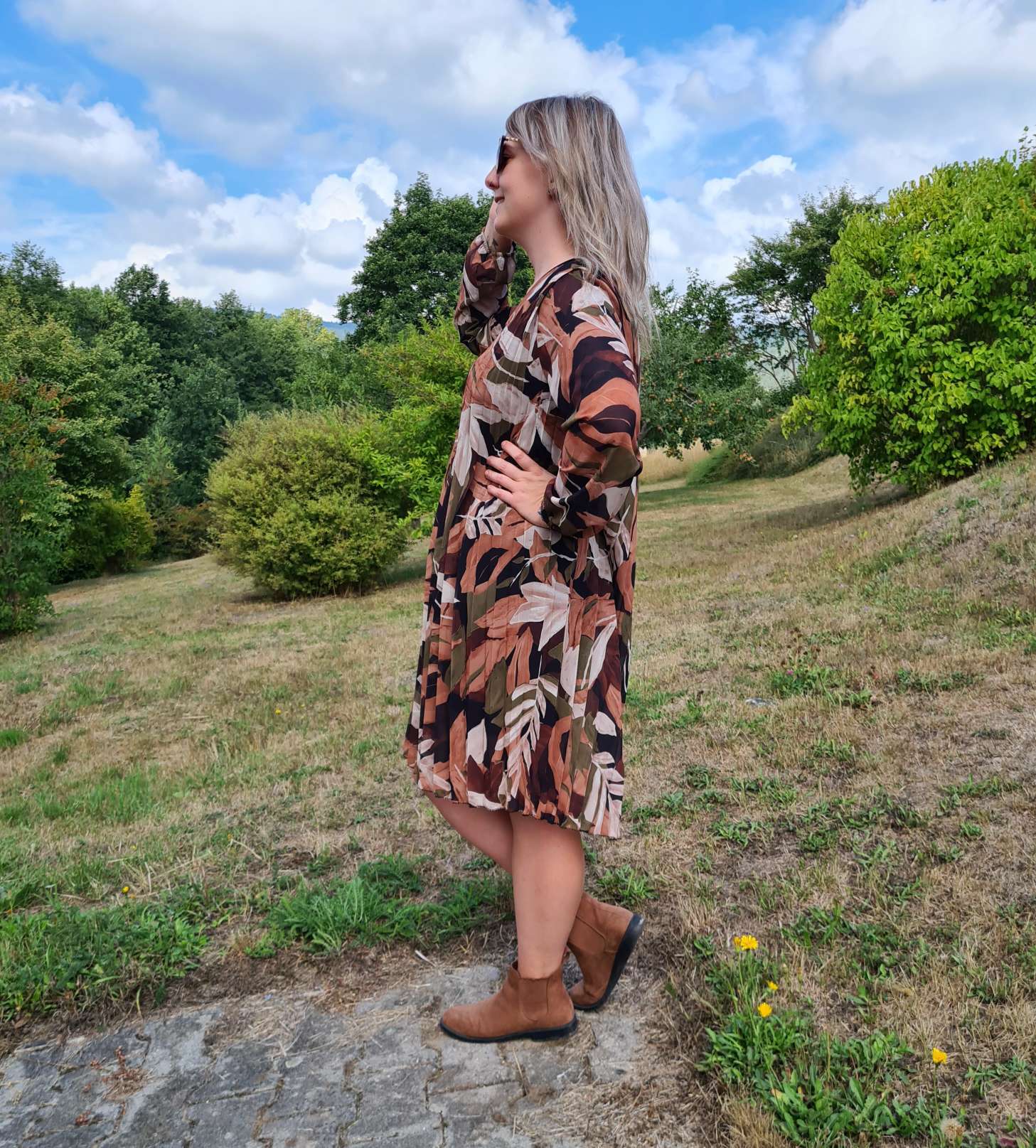 PLISSEE DRESS GINA LEAVES KHAKI 36-42 Made in Italy Plissee Herbst Kleid PLISSEE DRESS GINA LEAVES KHAKI 36-42 Made in Italy Plissee Herbst Kleid