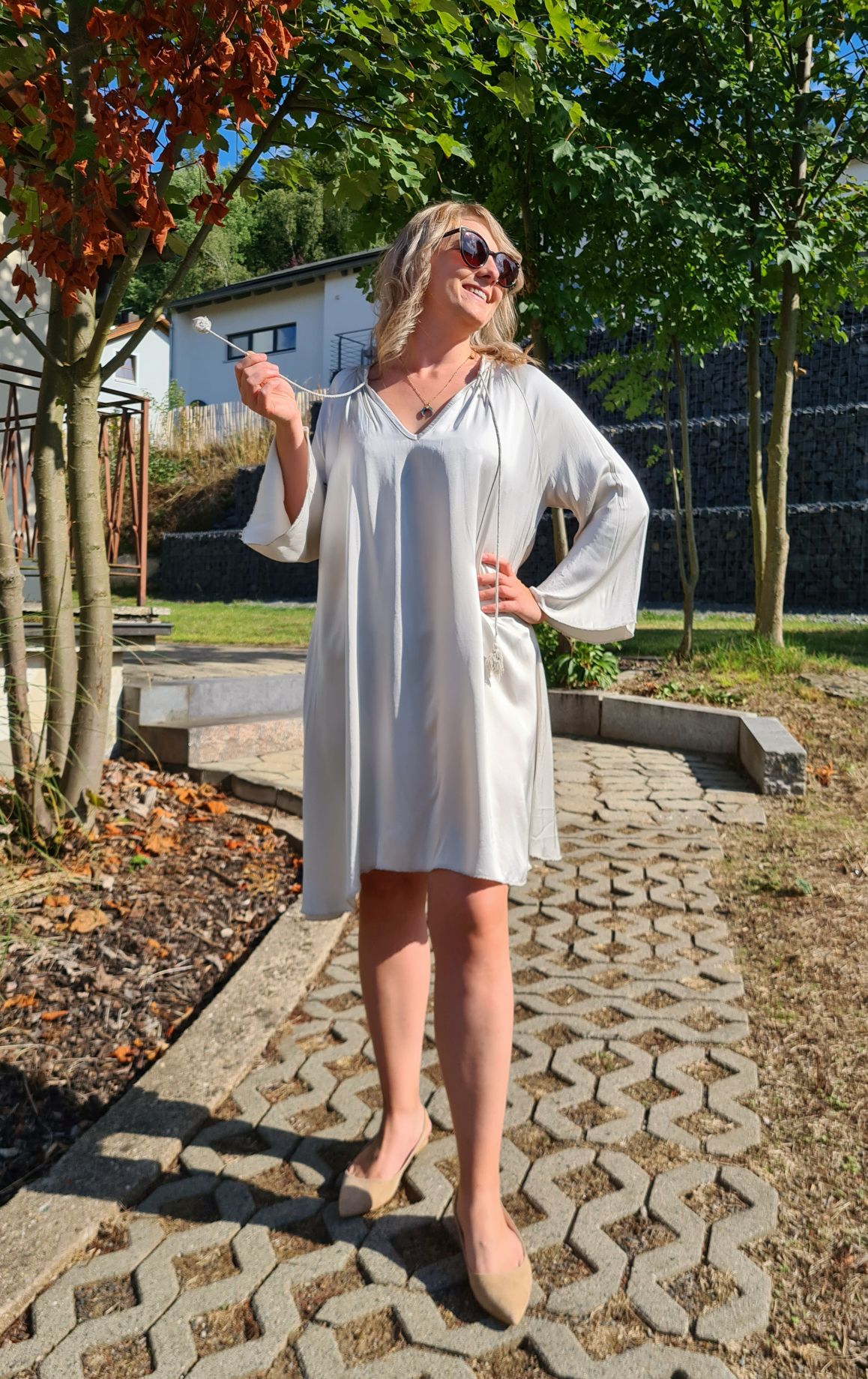 TUNIKAKLEID CARINA CREME 36-42 Satin Optik Kleid Bluse Dress Made in Italy TUNIKAKLEID CARINA CREME 36-42 Satin Optik Kleid Bluse Dress Made in Italy