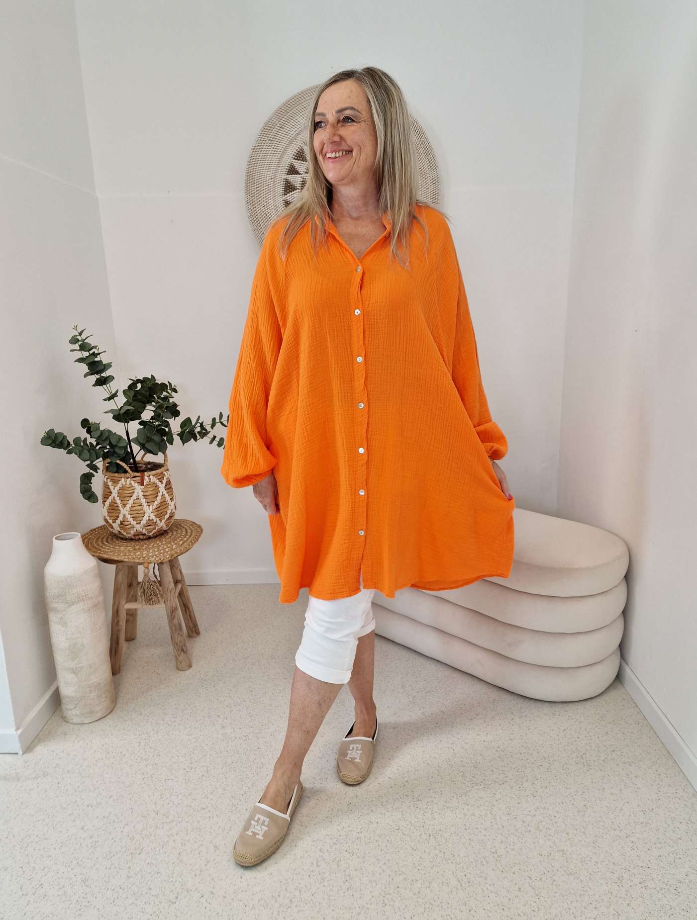 MUSSELIN OVERSIZE BLUSE BE CREATIVE ORANGE 34-42/44 Made in Italy Longbluse Kleid Tunika Shirt Blusenjacke MUSSELIN OVERSIZE BLUSE BE CREATIVE ORANGE 34-42/44 Made in Italy Longbluse Kleid Tunika Shirt Blusenjacke