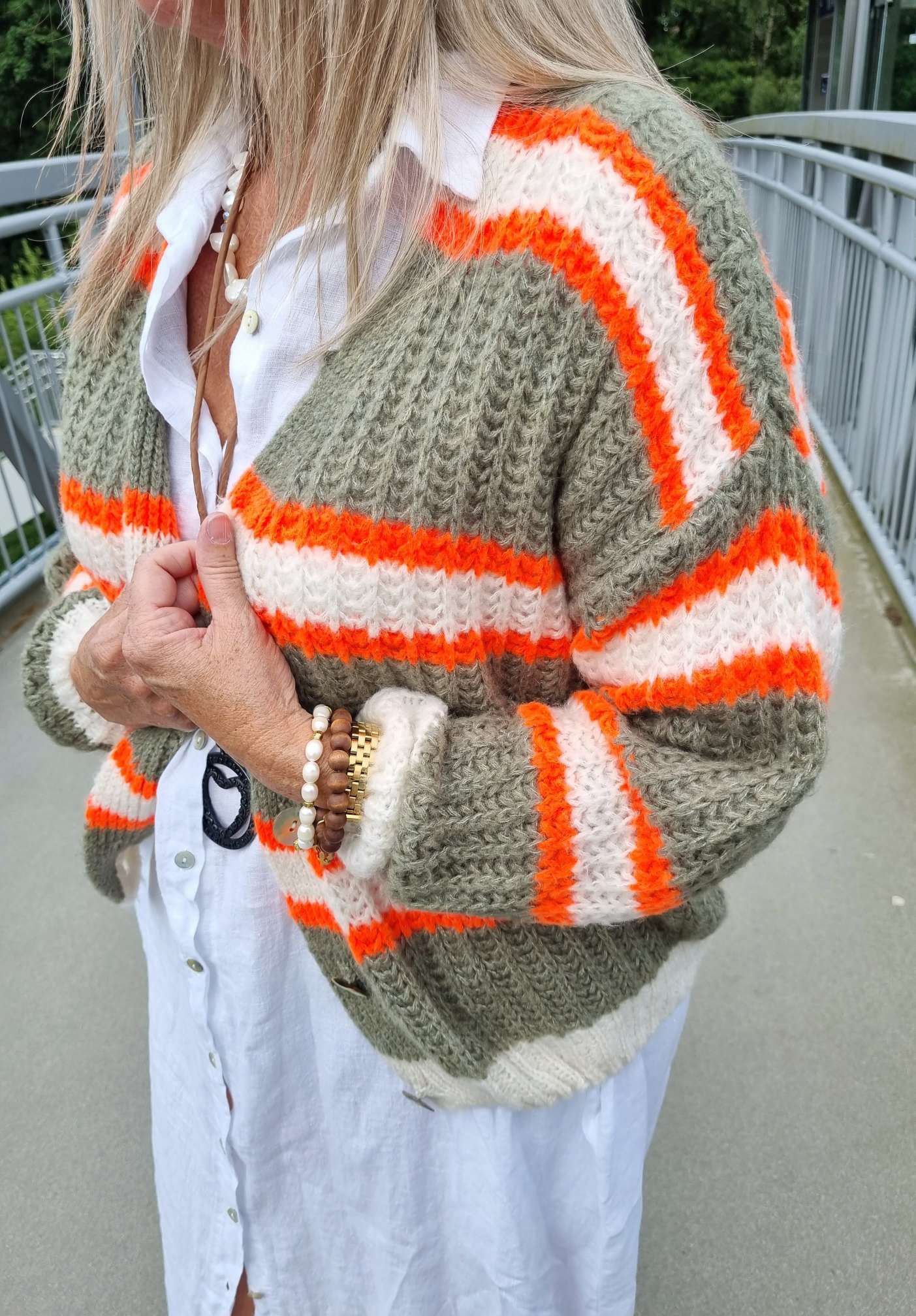 SHORT KNIT CARDIGAN MYKONOS STRIPES BUTTONS KHAKI ORANGE CREME kurze Strick Jacke Made in Italy Streifen Knöpfe 34-42 SHORT KNIT CARDIGAN MYKONOS STRIPES BUTTONS KHAKI ORANGE CREME kurze Strick Jacke Made in Italy Streifen Knöpfe 34-42