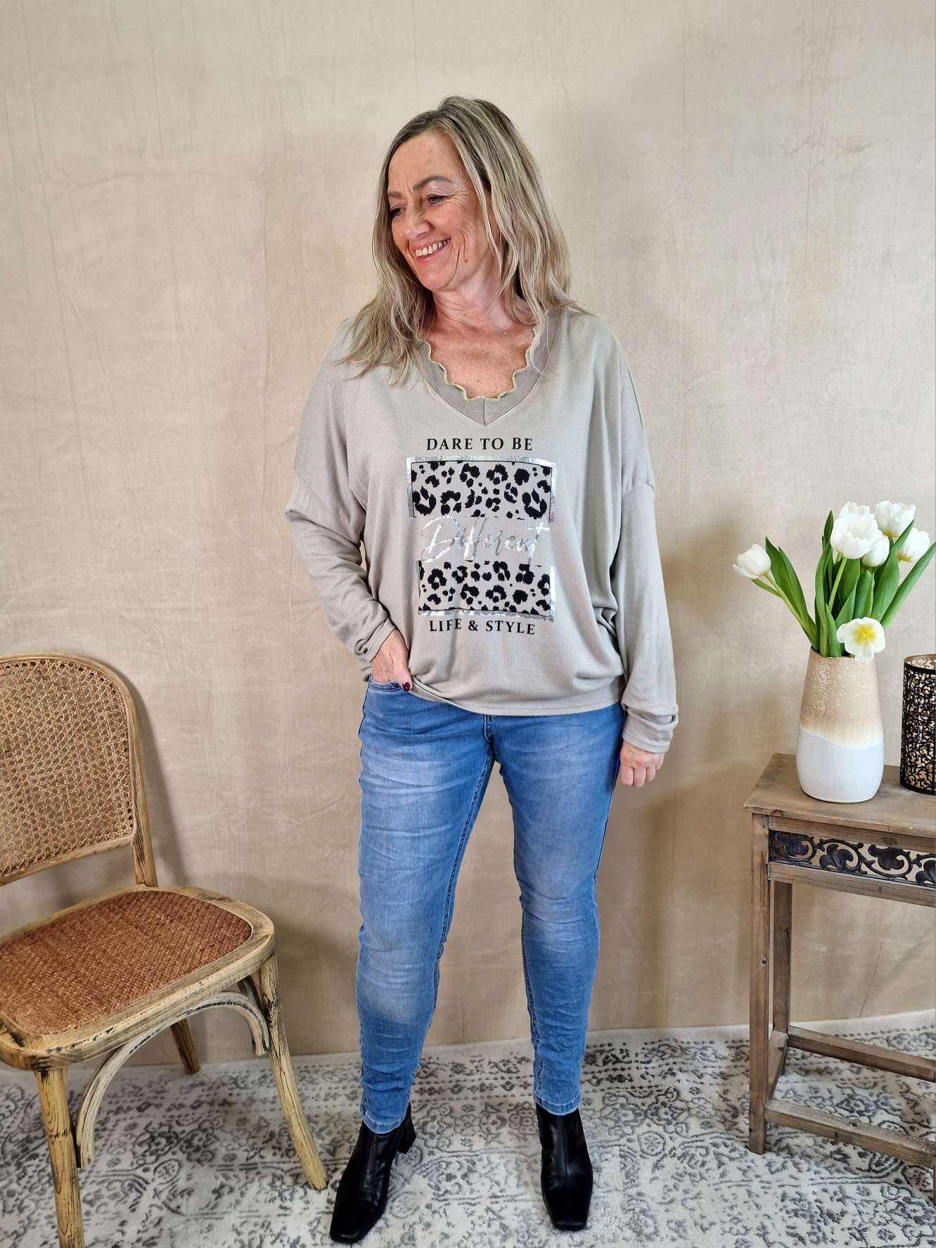 LONGSLEEVE SHIRT DARE TO BE DIFFERENT BEIGE 34-42/44 Made in Italy Langarm Pullover Oversize LONGSLEEVE SHIRT DARE TO BE DIFFERENT BEIGE 34-42/44 Made in Italy Langarm Pullover Oversize