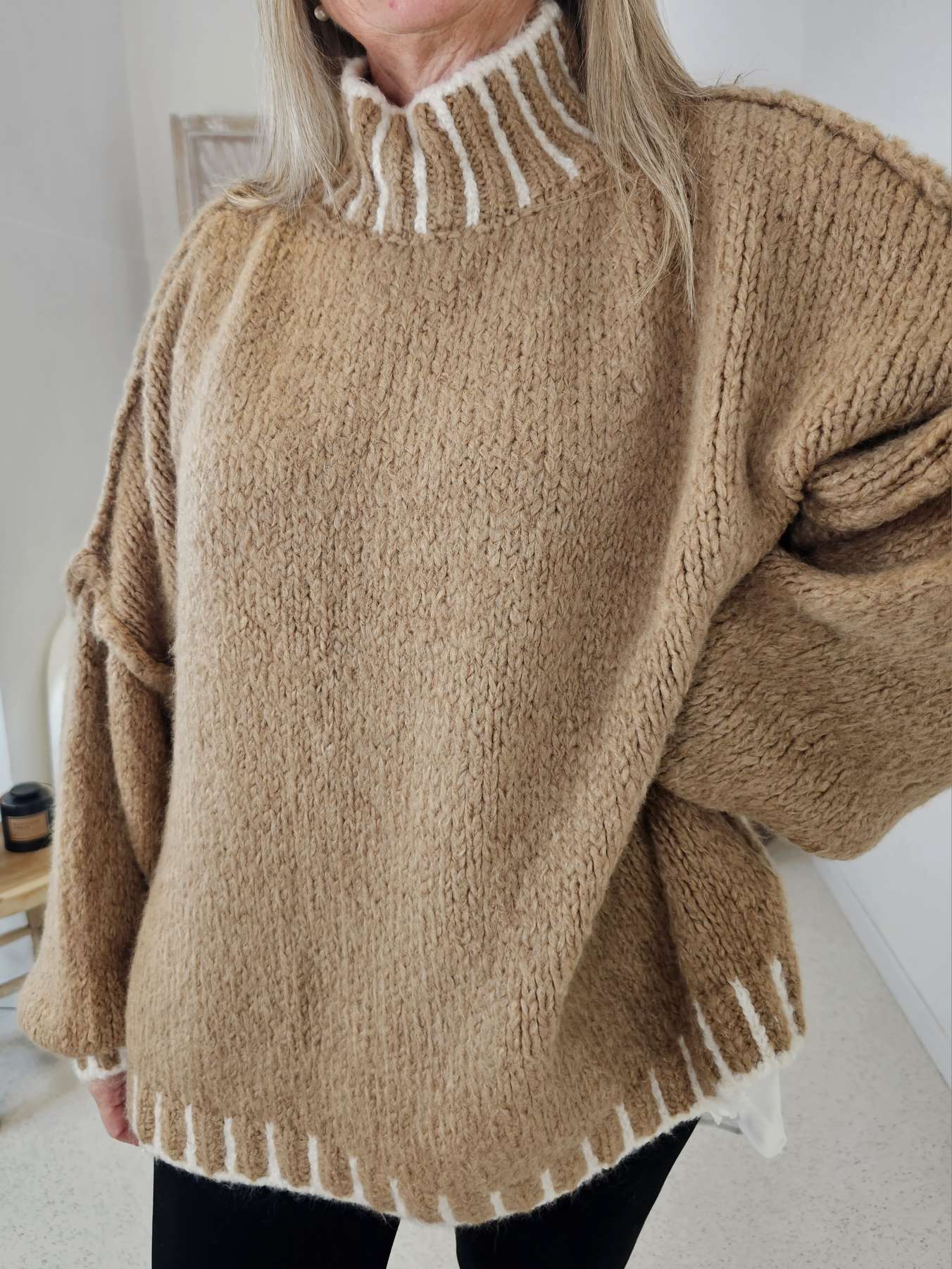 COZY KNIT SWEATER MALAGA Made in Italy 34-44 Stehkragen Pullover Kontrast Saum COZY KNIT SWEATER MALAGA Made in Italy 34-44 Stehkragen Pullover Kontrast Saum
