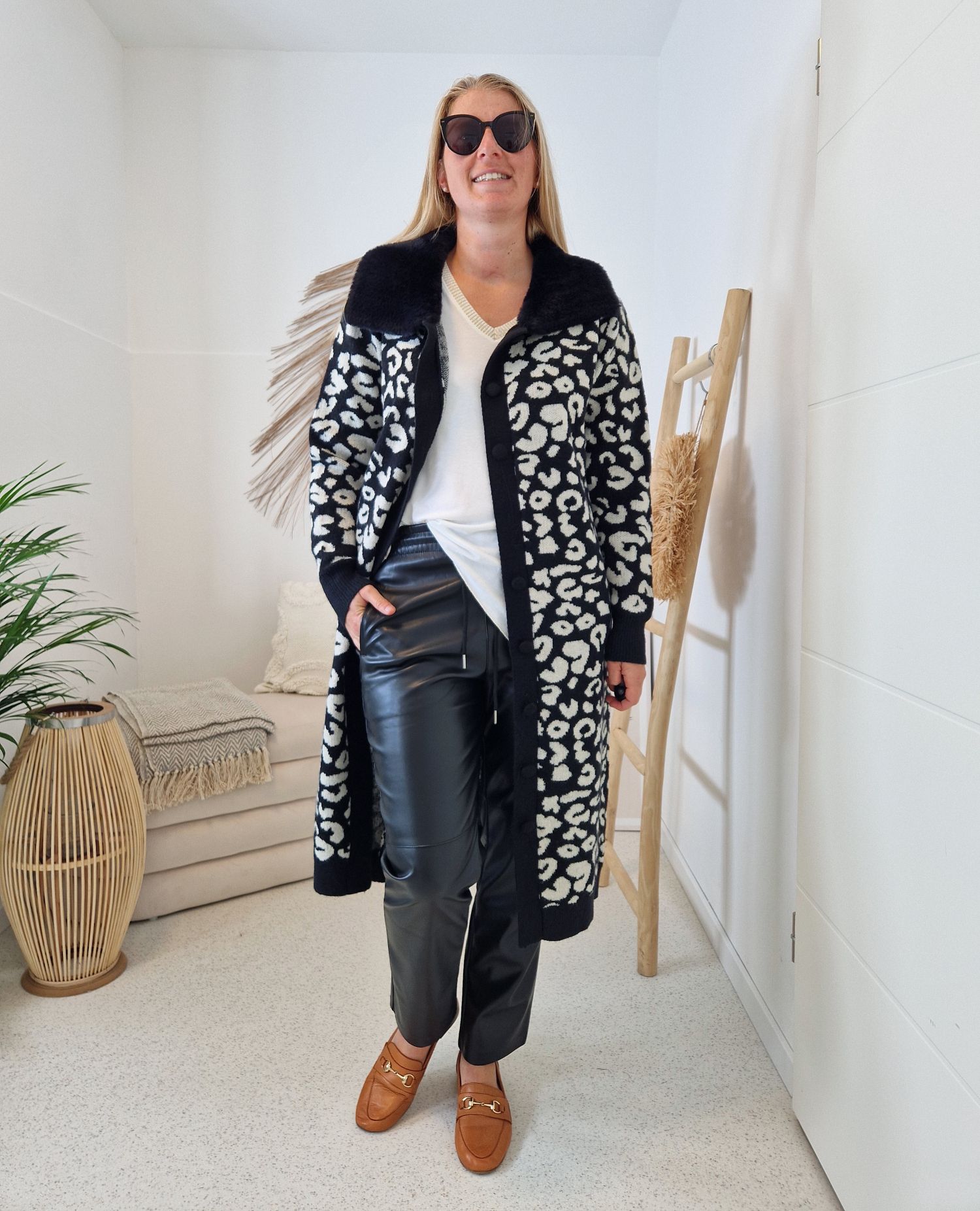 LUXURY KNIT COAT MIRINA LEO SCHWARZ 34-42 Strickmantel Mantel Cardigen Italy Kollektion LUXURY KNIT COAT MIRINA LEO SCHWARZ 34-42 Strickmantel Mantel Cardigen Italy Kollektion