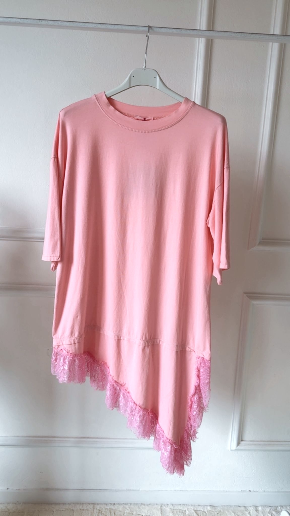 ✨ Asymmetrie-Shirt „Dolce Pizzo“ – Made in Italy 34-40/42