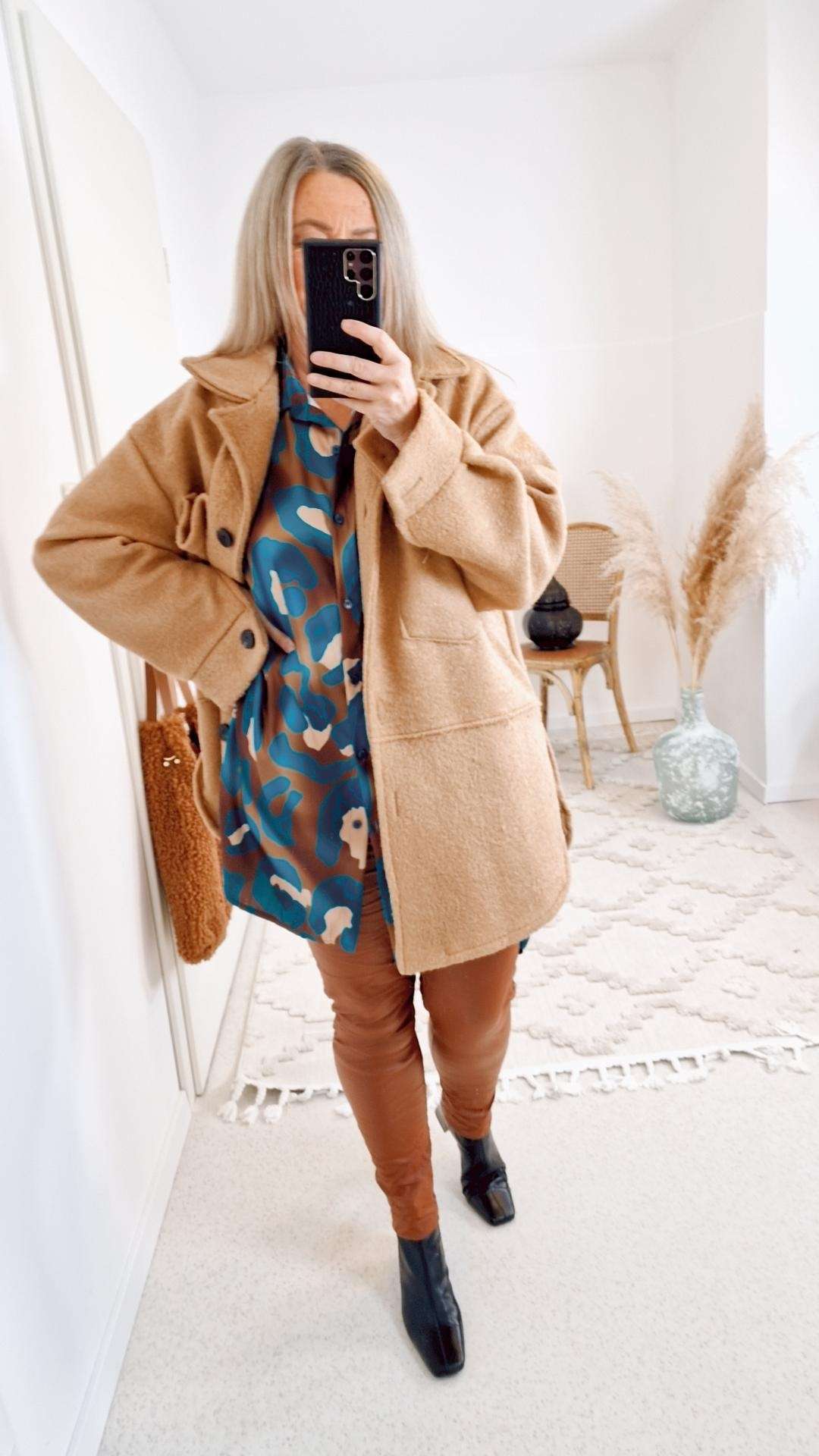 WOLL MANTEL KURZ SANDRO CAMEL 34-42 Made in Italy Winter Jacke Fleece COAT WOLL MANTEL KURZ SANDRO CAMEL 34-42 Made in Italy Winter Jacke Fleece COAT