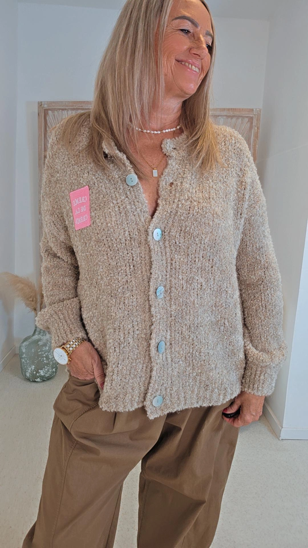 BOUCLÉ CARDIGAN MINNIE RUNDHALS UNI MIT PATCH 34-42/kleine 44 Made in Italy Creme de