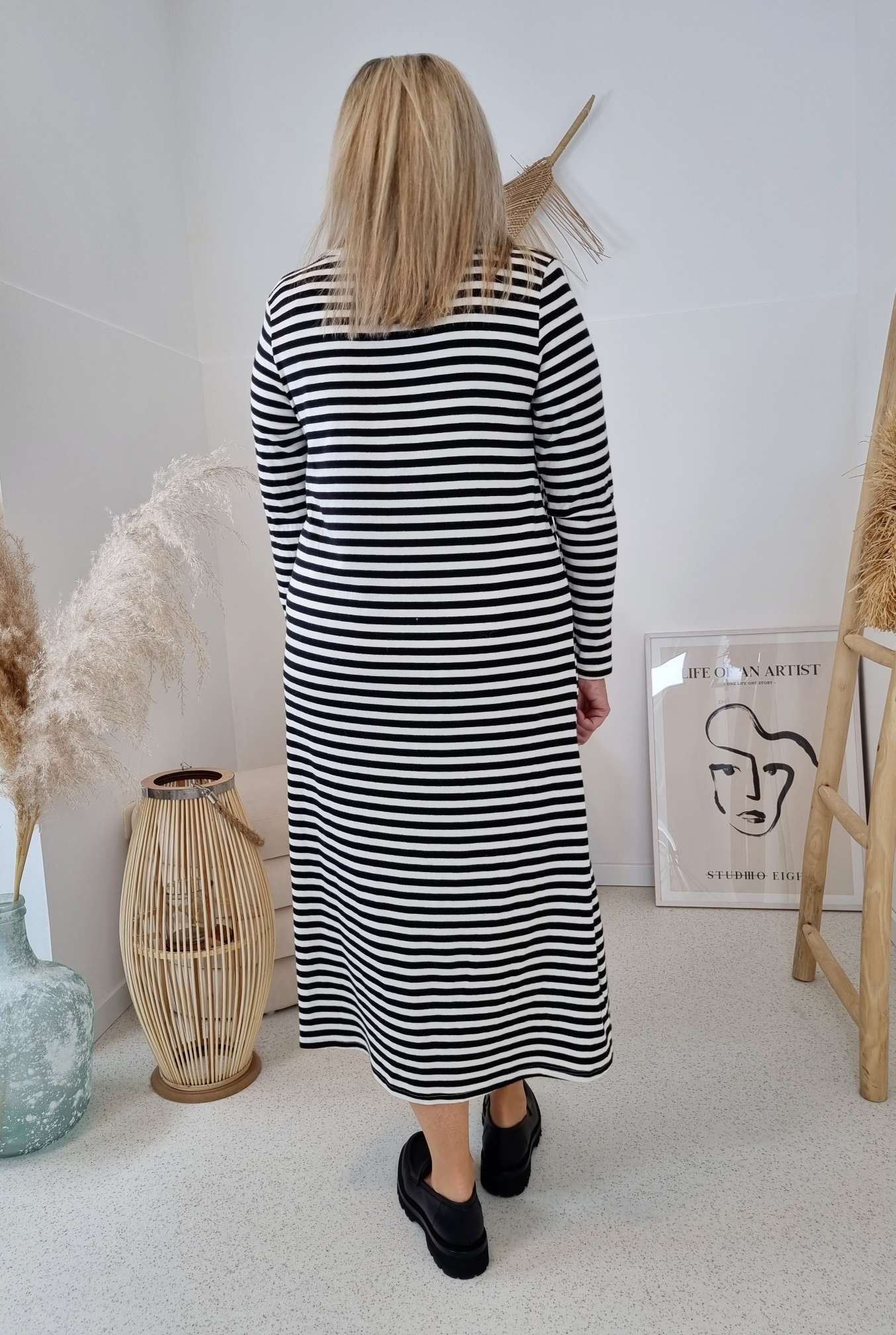 SWEATKLEID SAMY SCHWARZ 36-40 Made in Italy Shirtkleid Langarm Stripes Strickkleid SWEATKLEID SAMY SCHWARZ 36-40 Made in Italy Shirtkleid Langarm Stripes Strickkleid