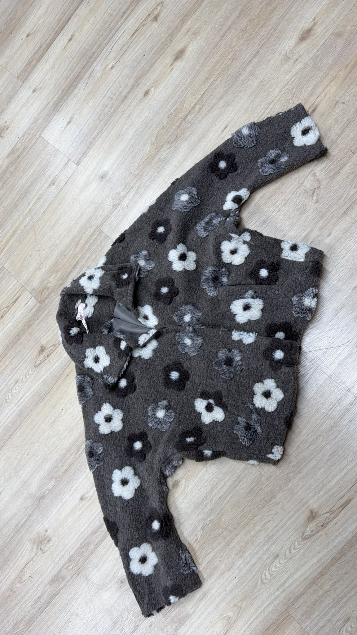 Exklusive Teddyjacke mit 3D-Blüten TJ0193 I Made in Itlay 34-42