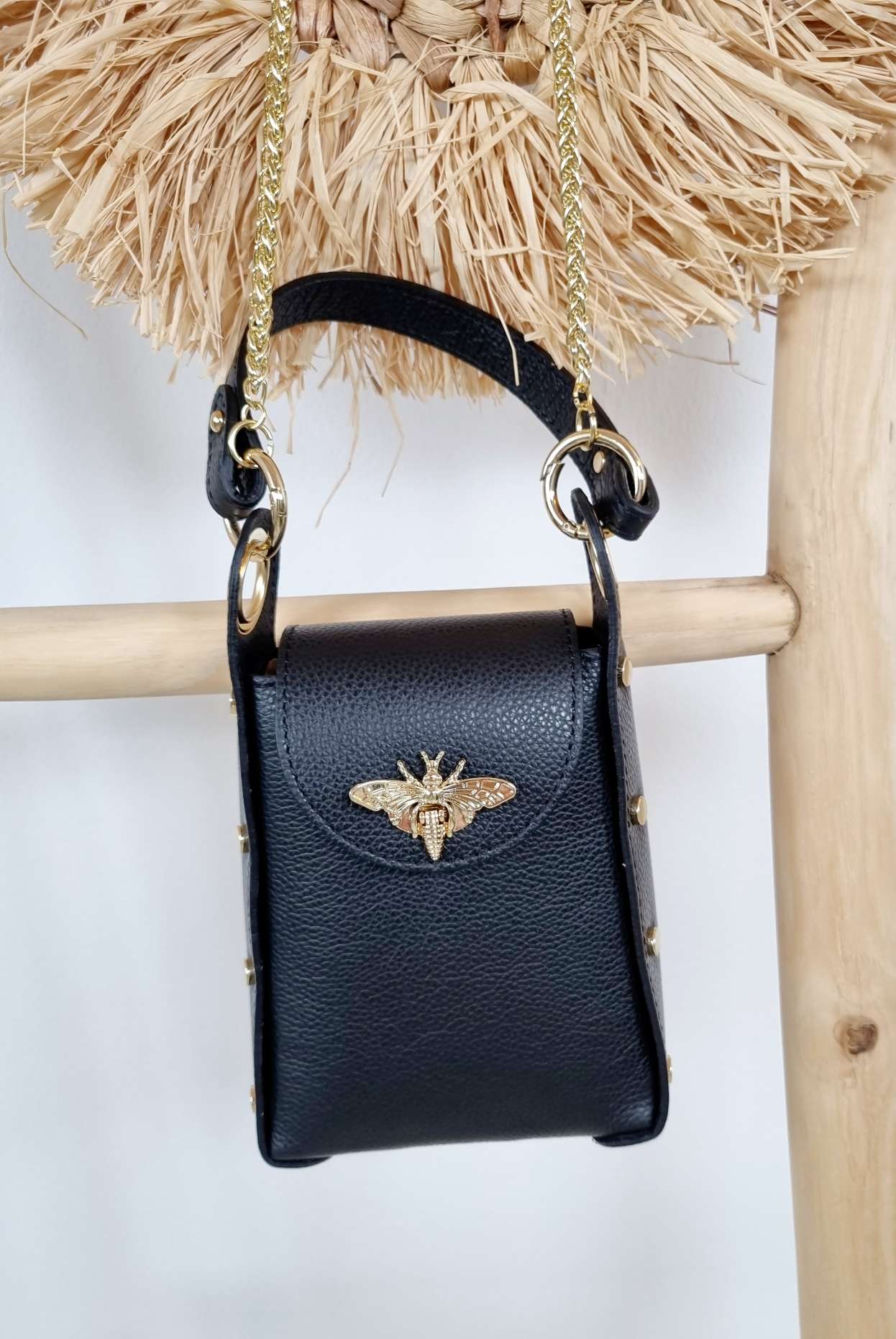 HANDYTASCHE BIENE BIG Made in Italy Ledertasche Umhängetasche Tasche echt Leder versch. Farben HANDYTASCHE BIENE BIG Made in Italy Ledertasche Umhängetasche Tasche echt Leder versch. Farben