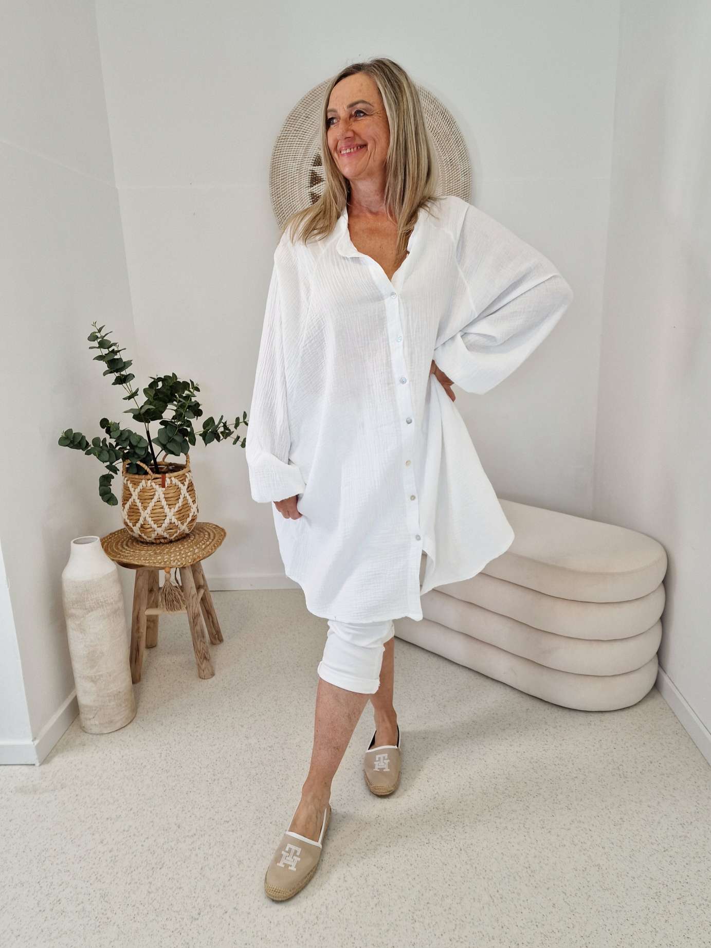 MUSSELIN OVERSIZE BLUSE BE CREATIVE WEISS 34-42/44 Made in Italy Longbluse Kleid Tunika Shirt Blusenjacke MUSSELIN OVERSIZE BLUSE BE CREATIVE WEISS 34-42/44 Made in Italy Longbluse Kleid Tunika Shirt Blusenjacke