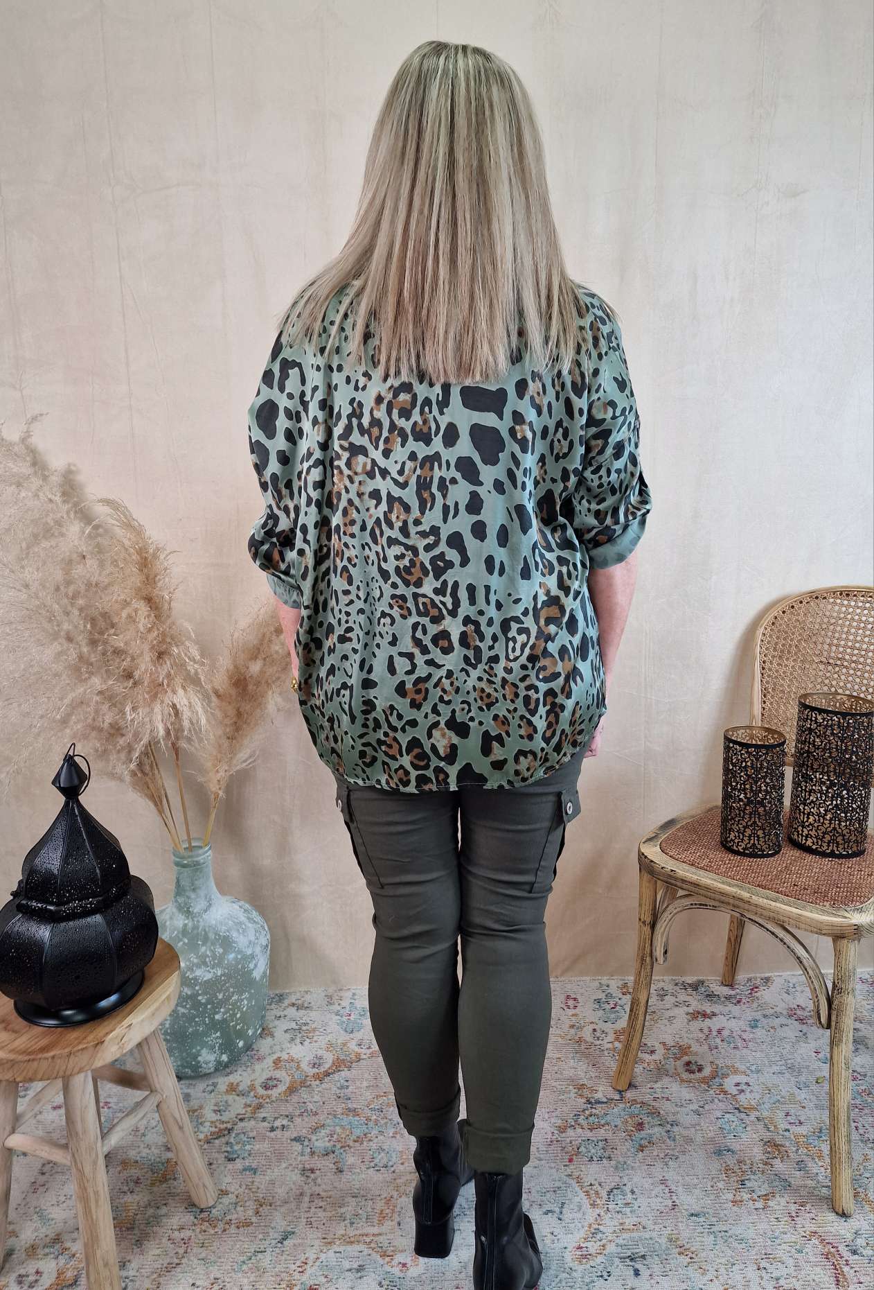 EDLE BLUSE MARY LEO KHAKI 34-40 Made in Italy Viskose Hemd Shirt EDLE BLUSE MARY LEO KHAKI 34-40 Made in Italy Viskose Hemd Shirt