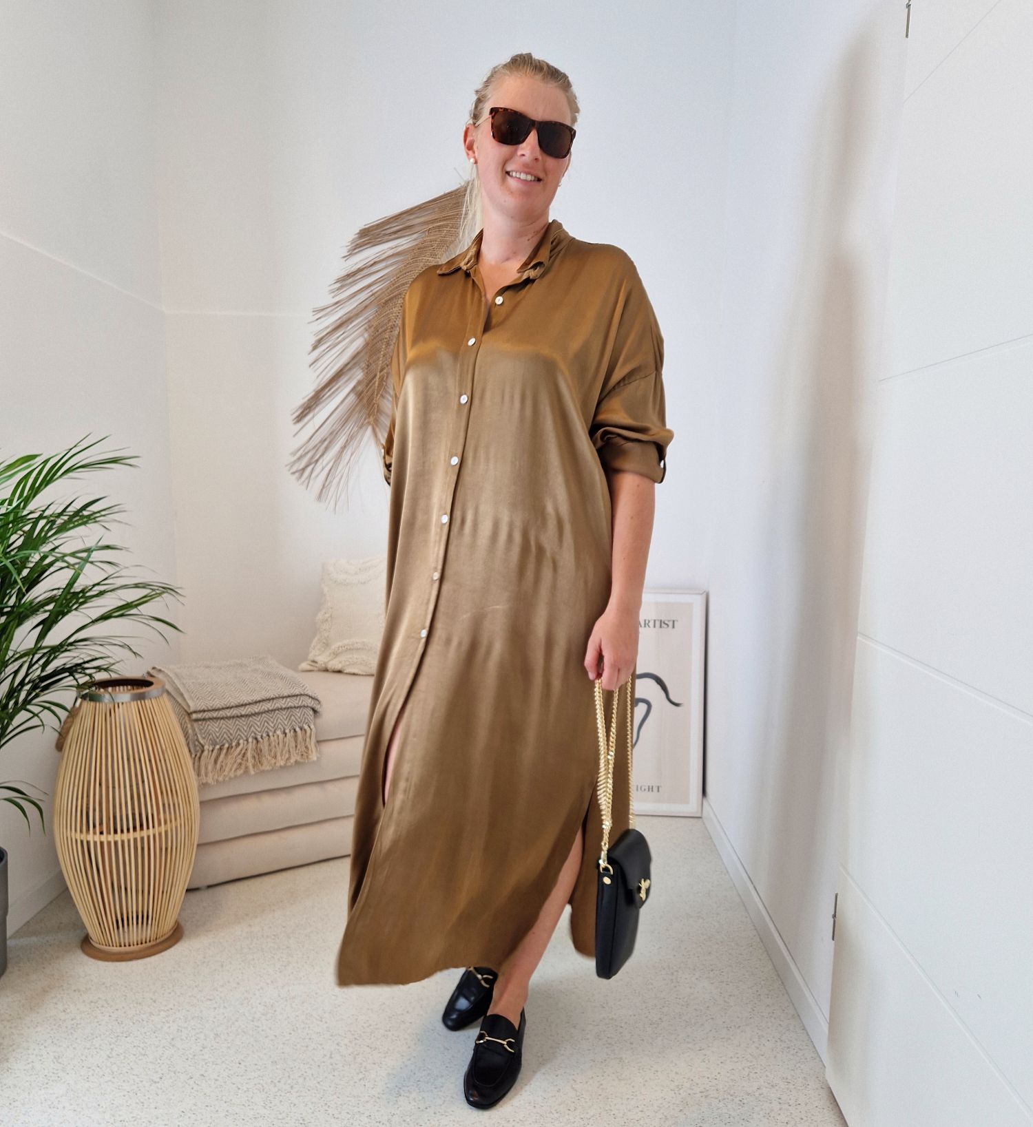 BLUSENKLEID NORA CAMEL 34-42/44 Made in Italy Oversize Maxi Kleid Mantel DRESS Satin Optik BLUSENKLEID NORA CAMEL 34-42/44 Made in Italy Oversize Maxi Kleid Mantel DRESS Satin Optik