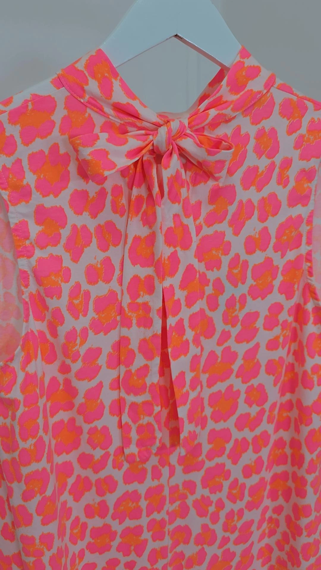 Creme Neon Pink Neon Orange