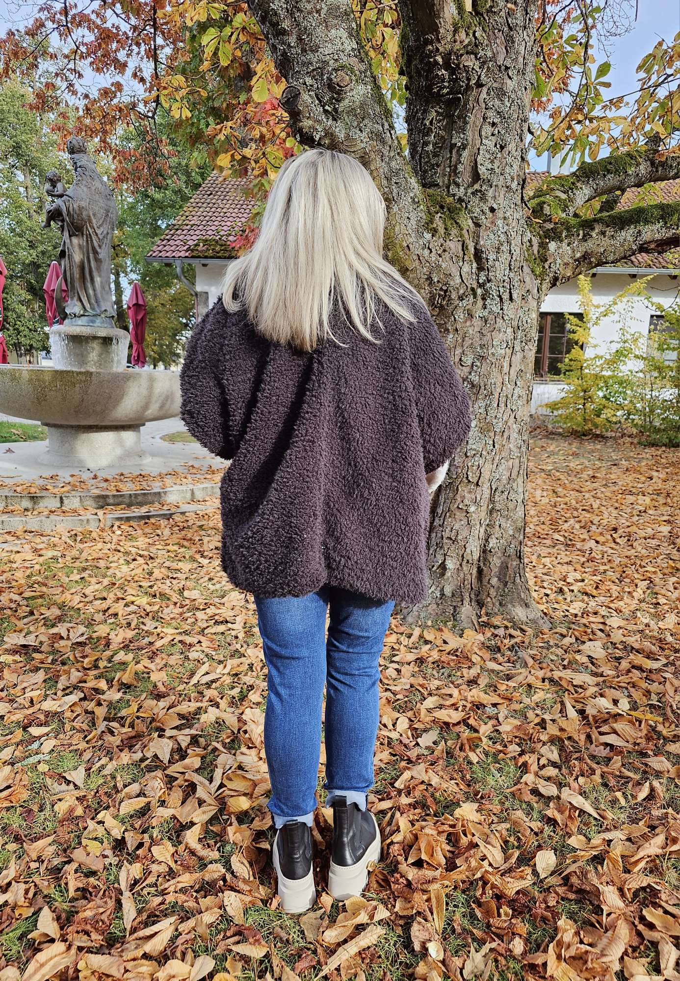 BOUCLE WESTE BERTA Made in Italy 34-48 Mantel Jacke ärmellos COAT BOUCLE WESTE BERTA Made in Italy 34-48 Mantel Jacke ärmellos COAT