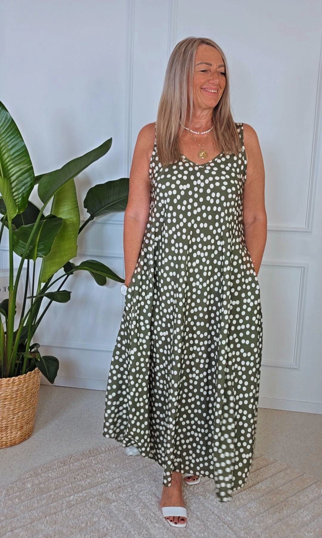 PÜNKTCHENKLEID VIVIAN ÄRMELLOS LANG 34-42/44 Made in Italy
