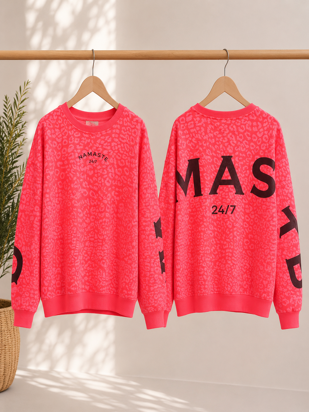 Sweatshirt „Namaste 24/7 LEO" – Made in Italy | One Size bis ca. Gr. 42