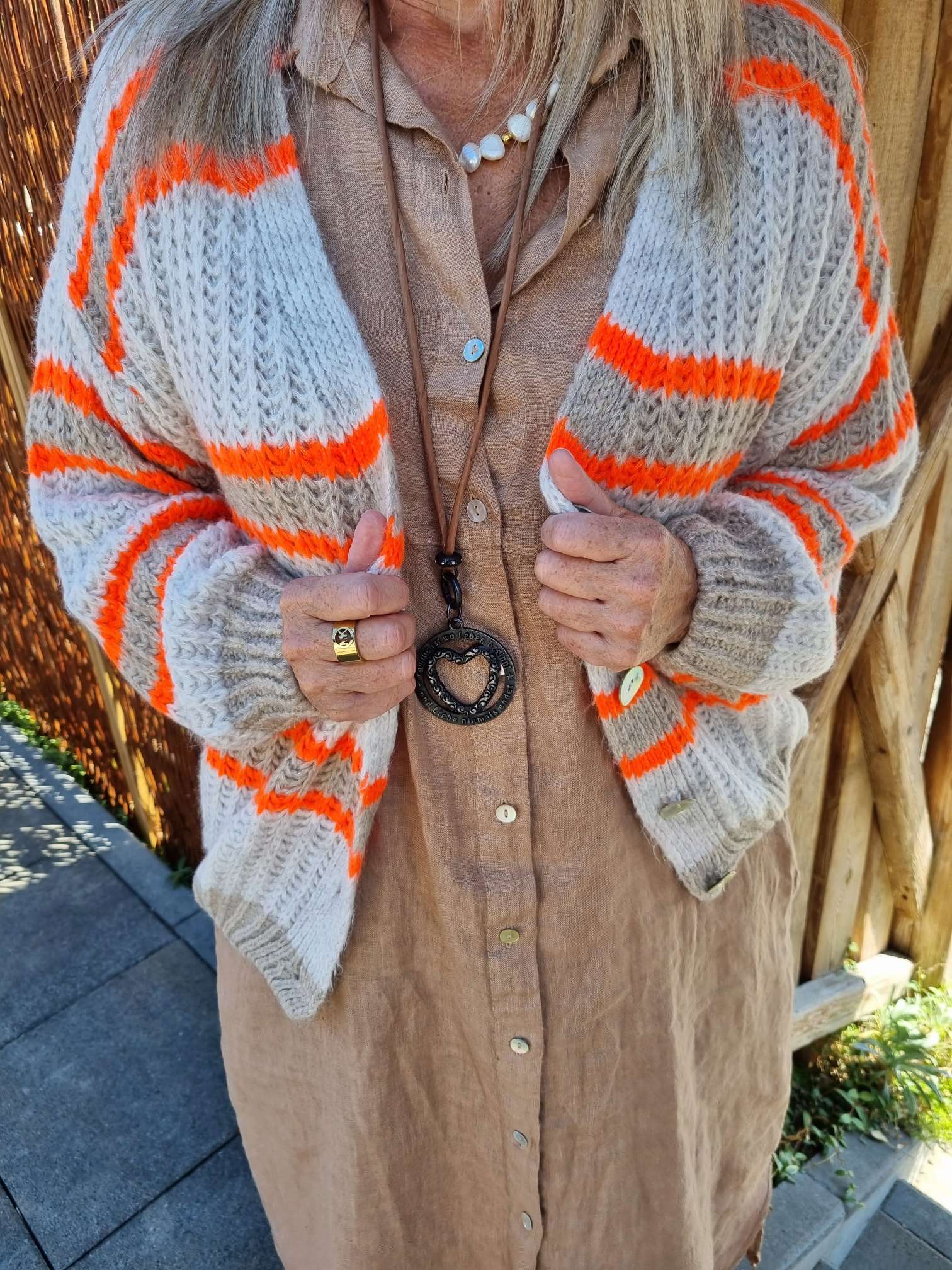 SHORT KNIT CARDIGAN MYKONOS STRIPES BUTTONS BEIGE TAUPE ORANGE kurze Strick Jacke Made in Italy Streifen Knöpfe 34-42 SHORT KNIT CARDIGAN MYKONOS STRIPES BUTTONS BEIGE TAUPE ORANGE kurze Strick Jacke Made in Italy Streifen Knöpfe 34-42