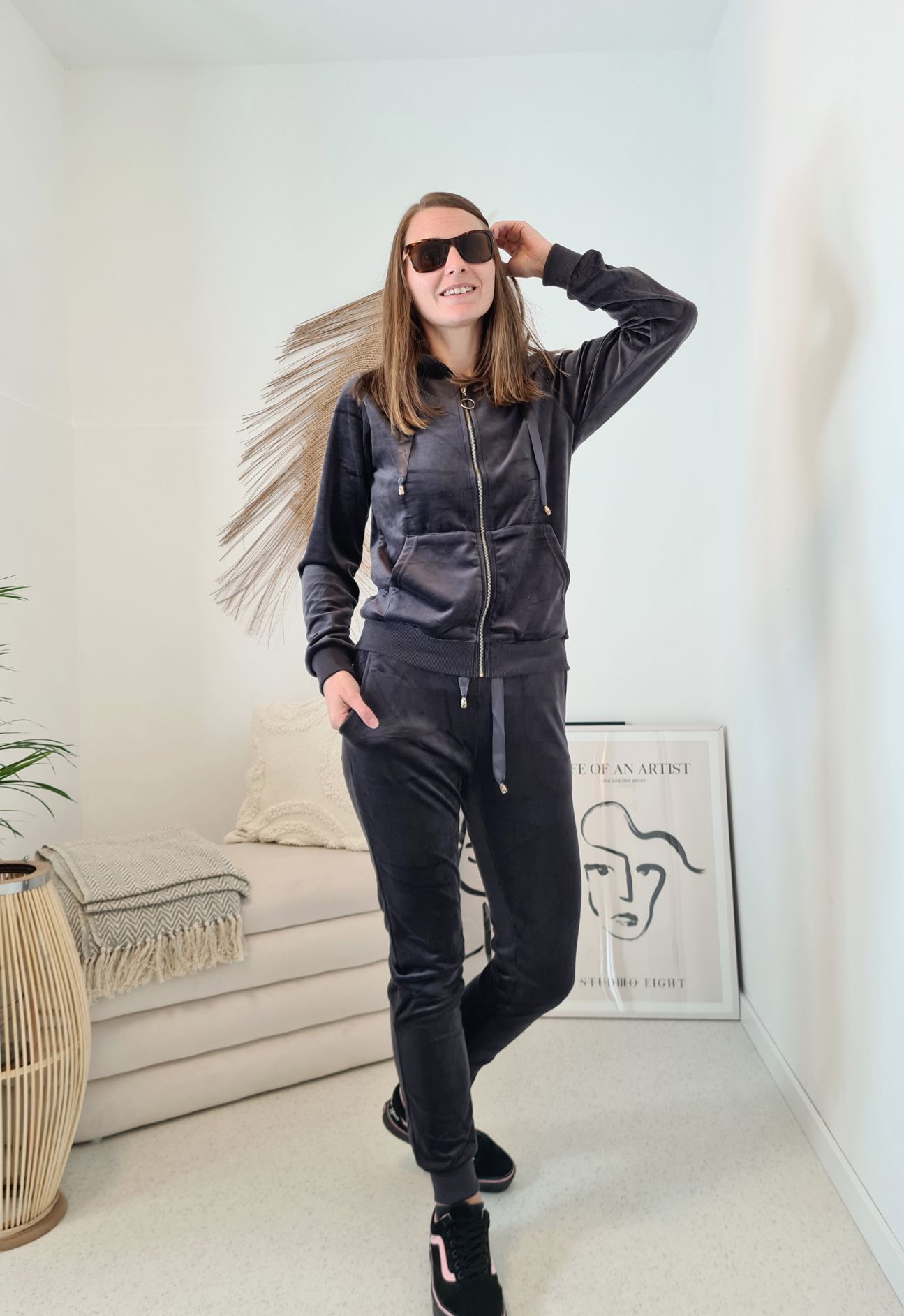 BASIC NICKI ANZUG VIOLA ANTHRAZIT - VARIANTENARTIKEL Freizeitanzug Jogginganzug Loungewear Hausanzug Homewear BASIC NICKI ANZUG VIOLA ANTHRAZIT - VARIANTENARTIKEL Freizeitanzug Jogginganzug Loungewear Hausanzug Homewear