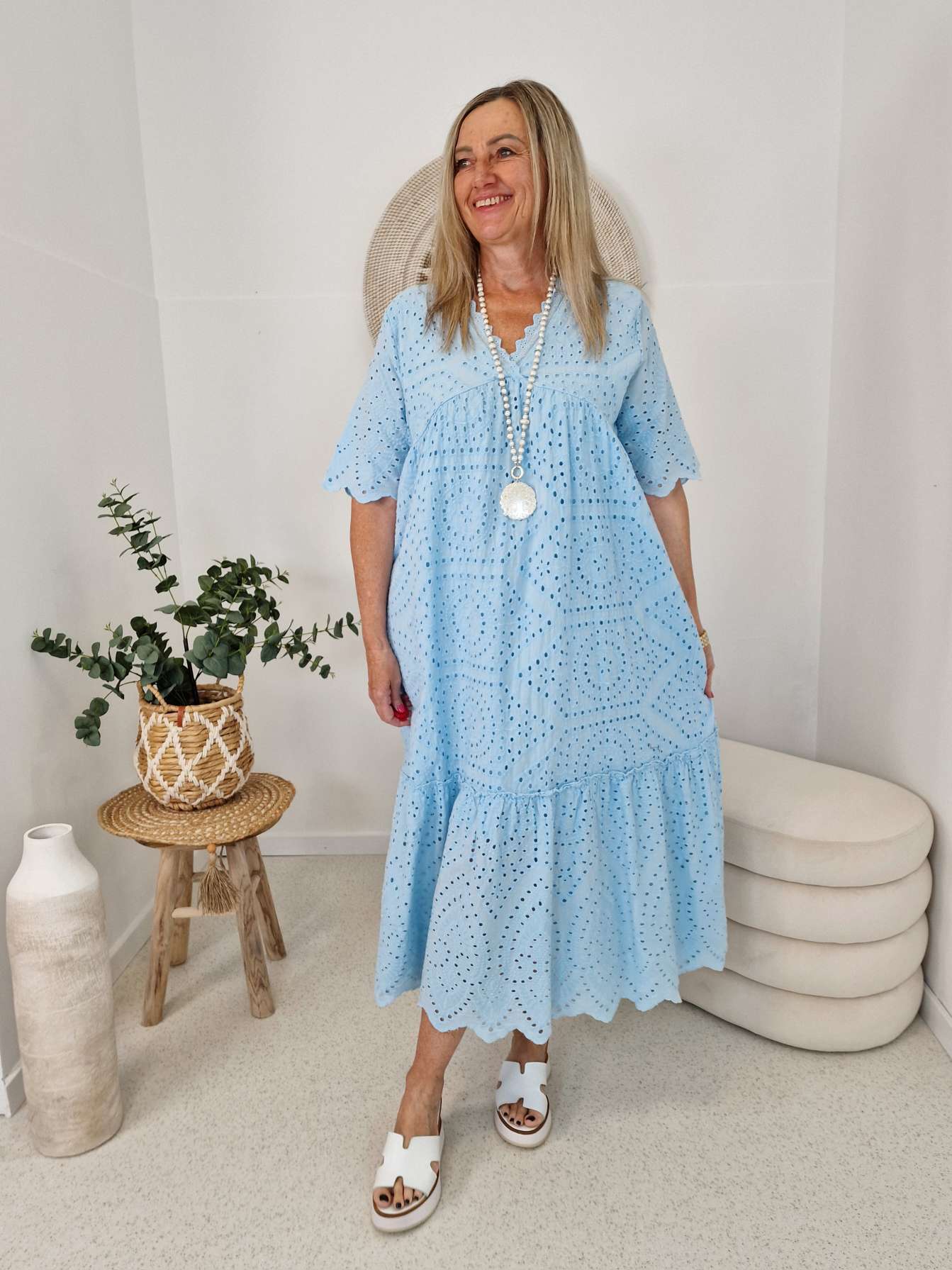 MAXI DRESS BIRGIT LOCHSTICKEREI HELLBLAU 34-42 Made in Italy langes Kleid Sommerkleid Baumwolle MAXI DRESS BIRGIT LOCHSTICKEREI HELLBLAU 34-42 Made in Italy langes Kleid Sommerkleid Baumwolle